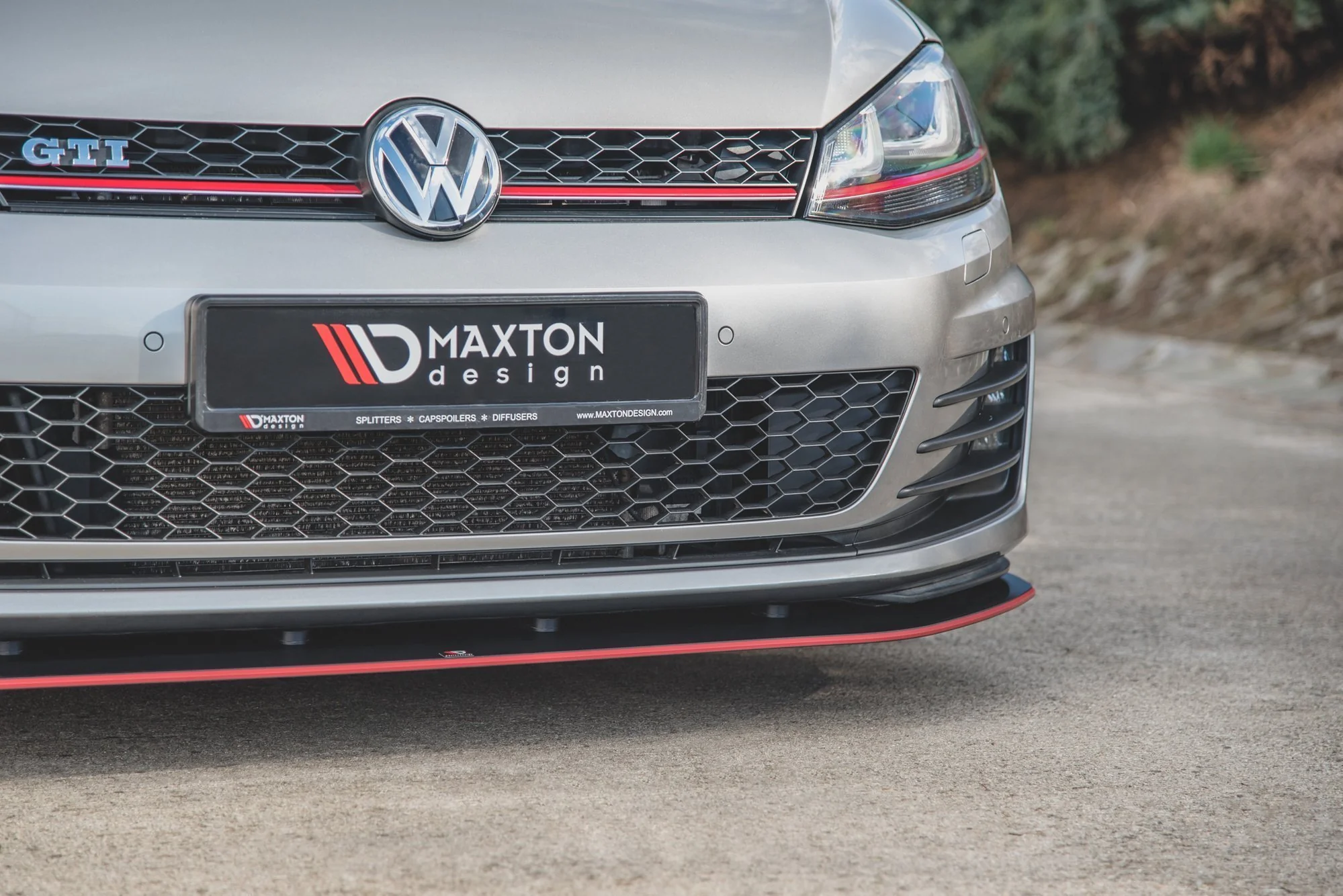 RACING DURABILITY FRONT SPLITTER VW GOLF 7 GTI - Image 15
