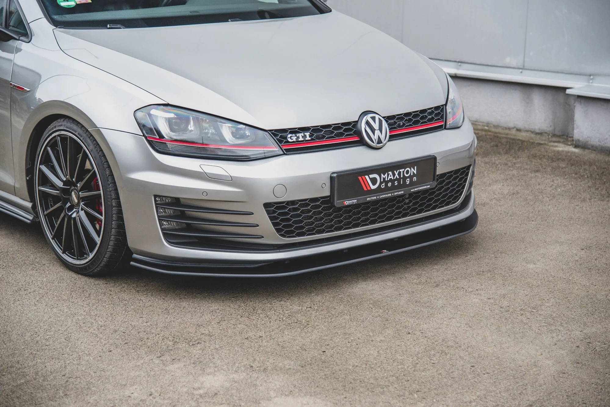 RACING DURABILITY FRONT SPLITTER VW GOLF 7 GTI - Image 8