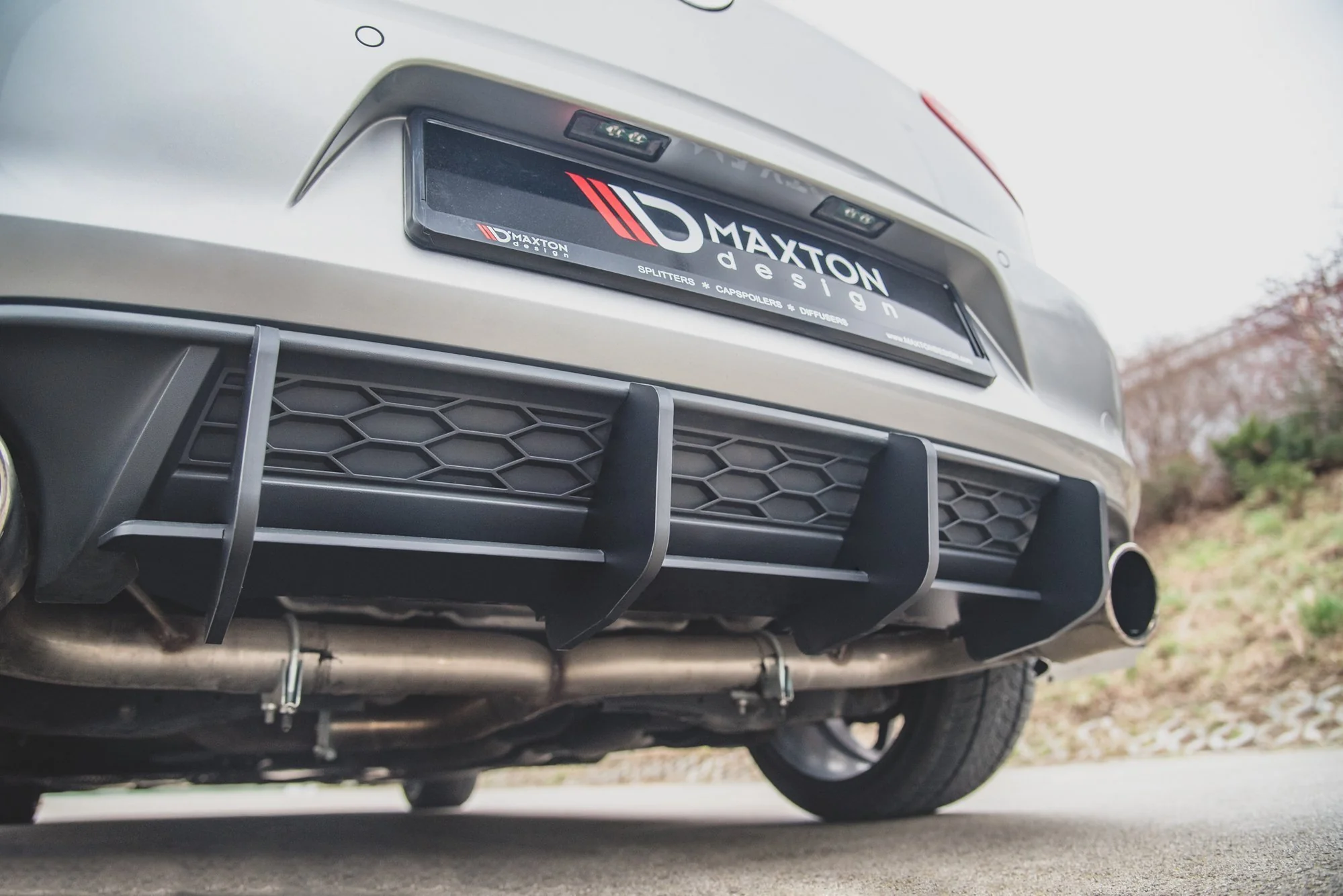 RACING DURABILITY REAR DIFFUSER V.2 VW GOLF 7 GTI - Image 5