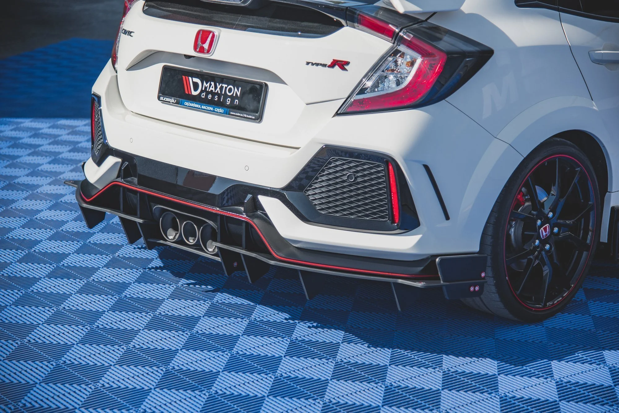 Street Pro Rear Valance Honda Civic X Type R - Image 9