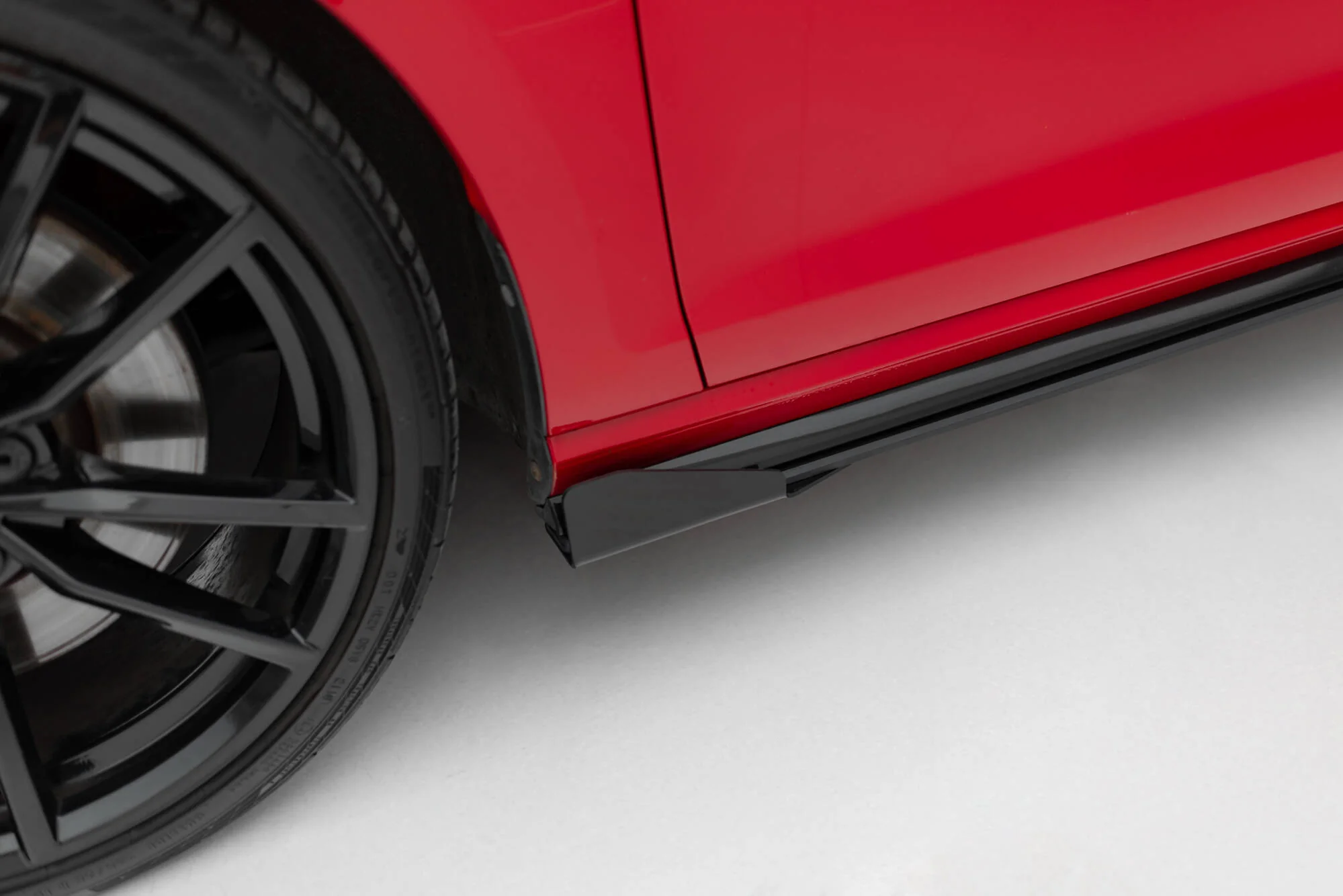 RACING DURABILITY SIDE SKIRTS DIFFUSERS + FLAPS VW GOLF 7 R FACELIFT - Image 4