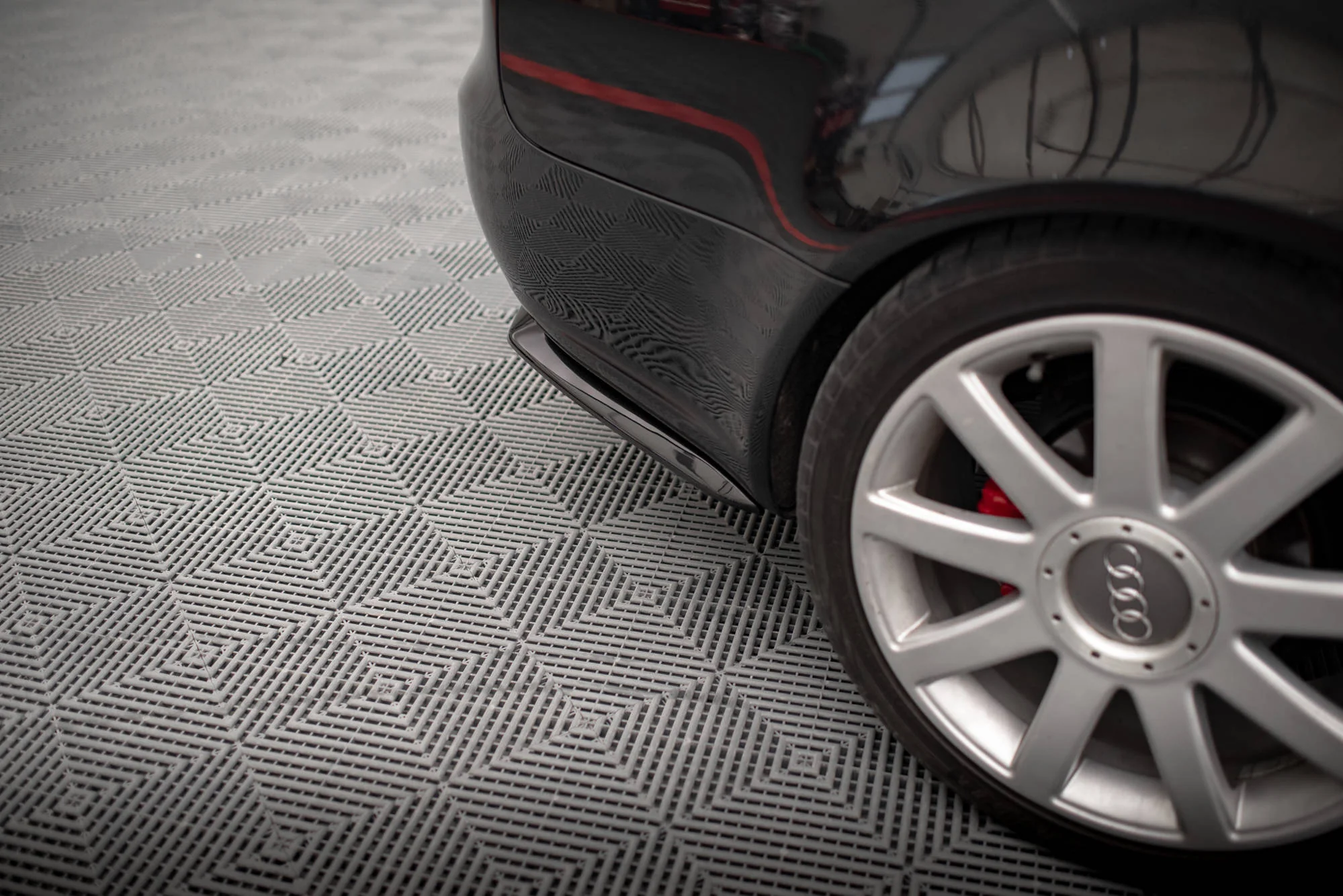REAR SIDE SPLITTERS AUDI A4 B7 - Image 4