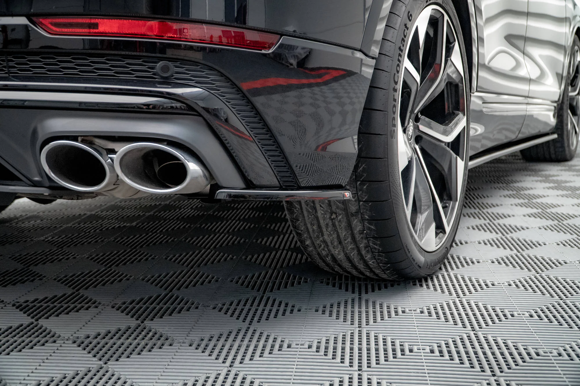 REAR SIDE SPLITTERS AUDI SQ8 MK1 - Image 3