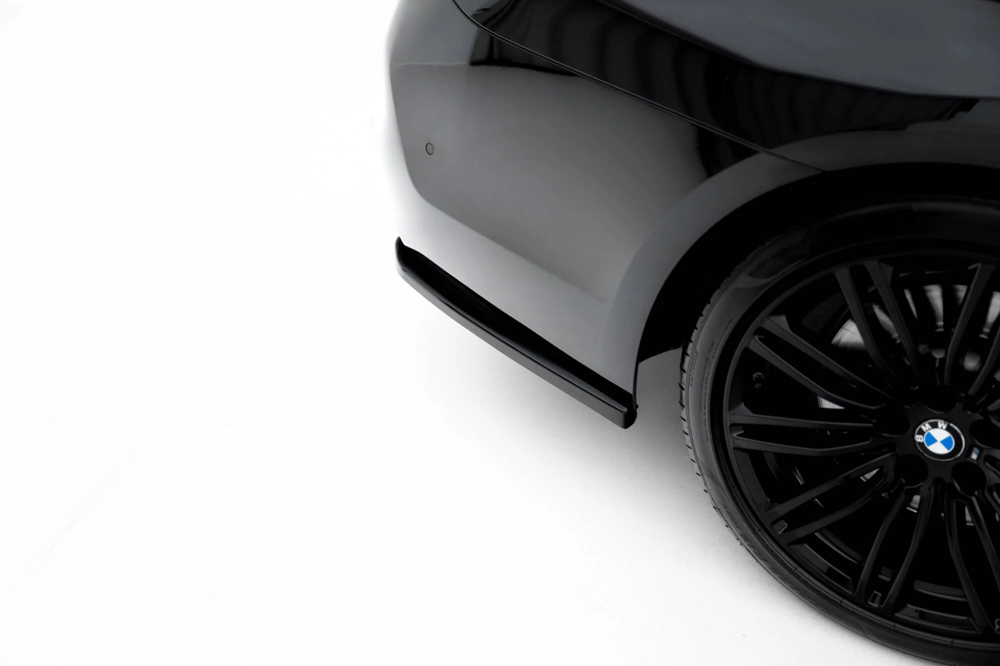 Rear Side Splitters BMW M550i Sedan G30 (set for valance) - Image 3