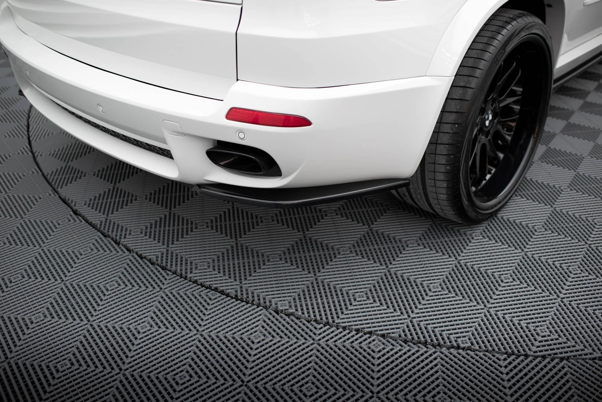 REAR SIDE SPLITTERS BMW X5 E70 FACELIT M-PACK - Image 2