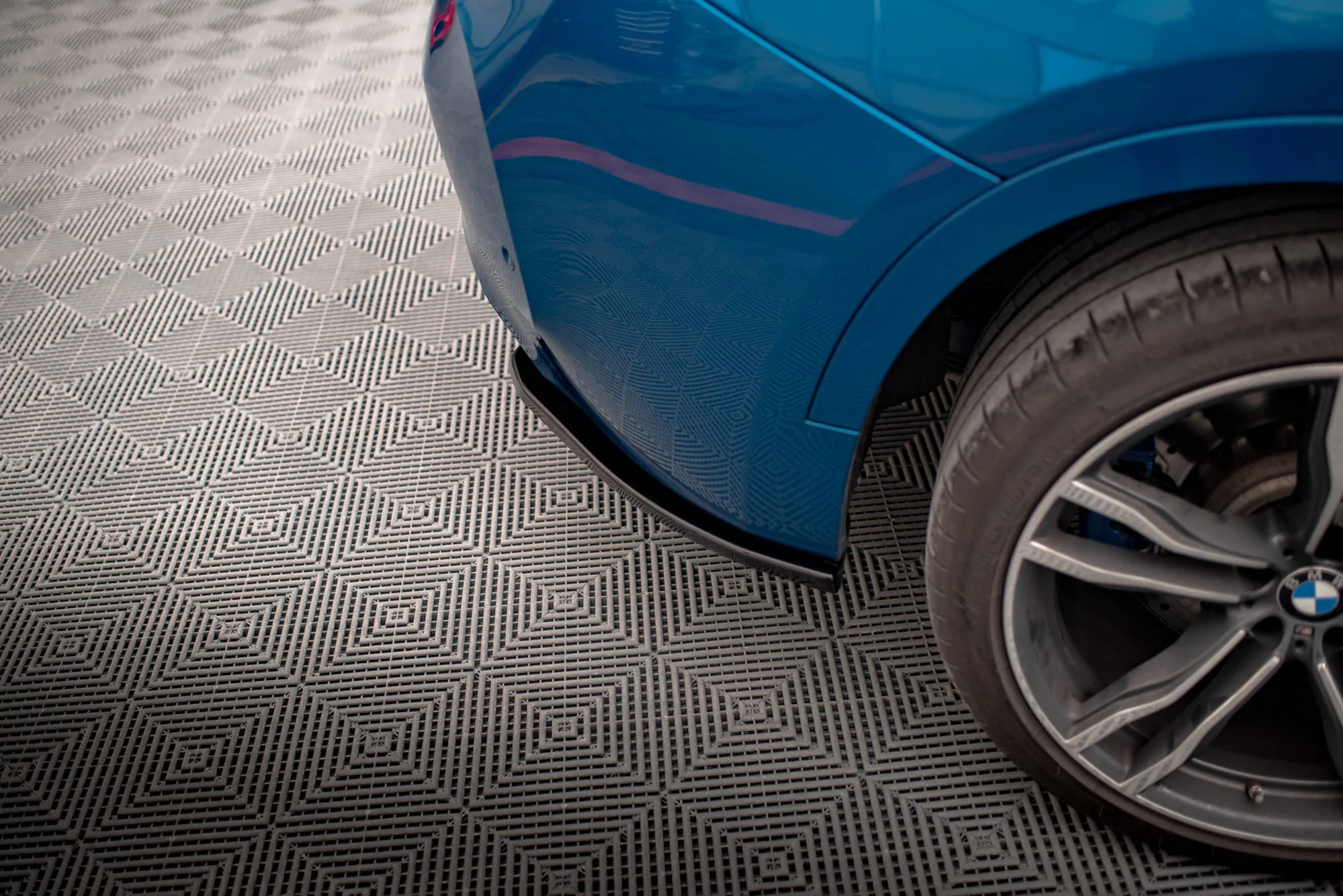 REAR SIDE SPLITTERS BMW X6 M F86 - Image 4