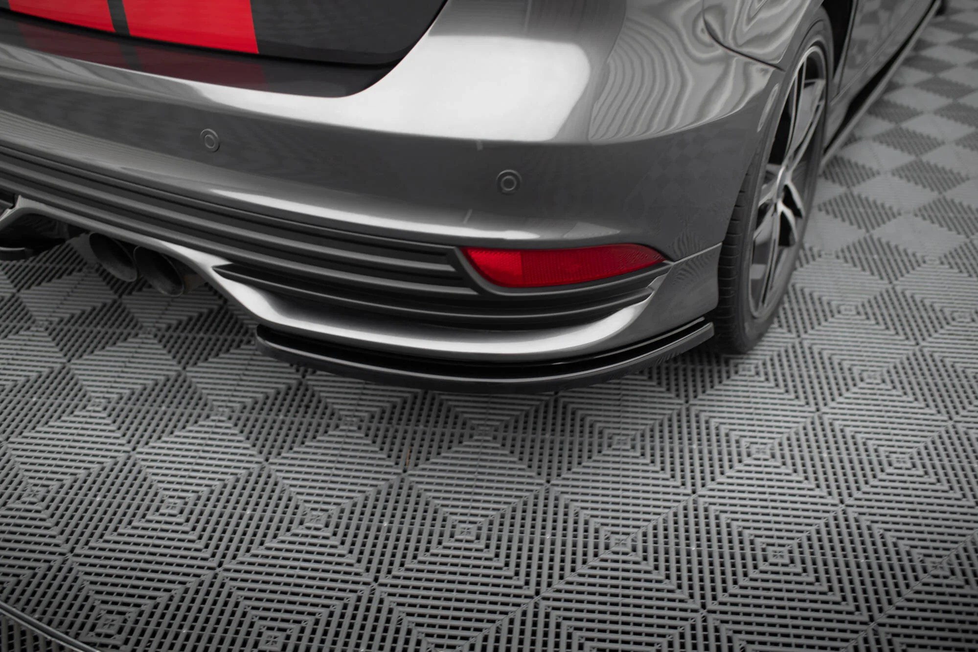 REAR SIDE SPLITTERS FORD FOCUS ST MK3 FL - Image 4