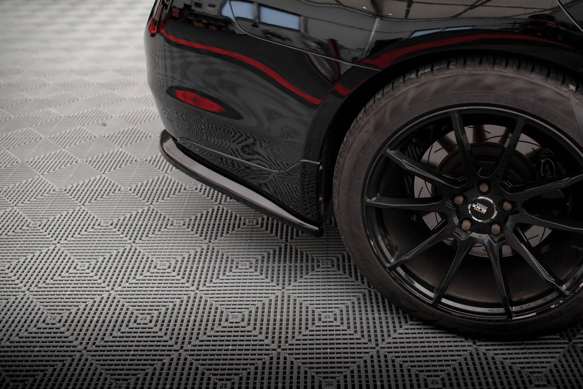 REAR SIDE SPLITTERS INFINITI Q50 S MK1 - Image 2
