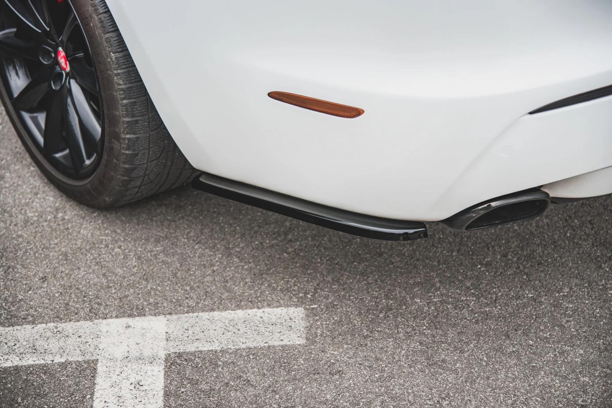 REAR SIDE SPLITTERS JAGUAR XJ X351 - Image 3