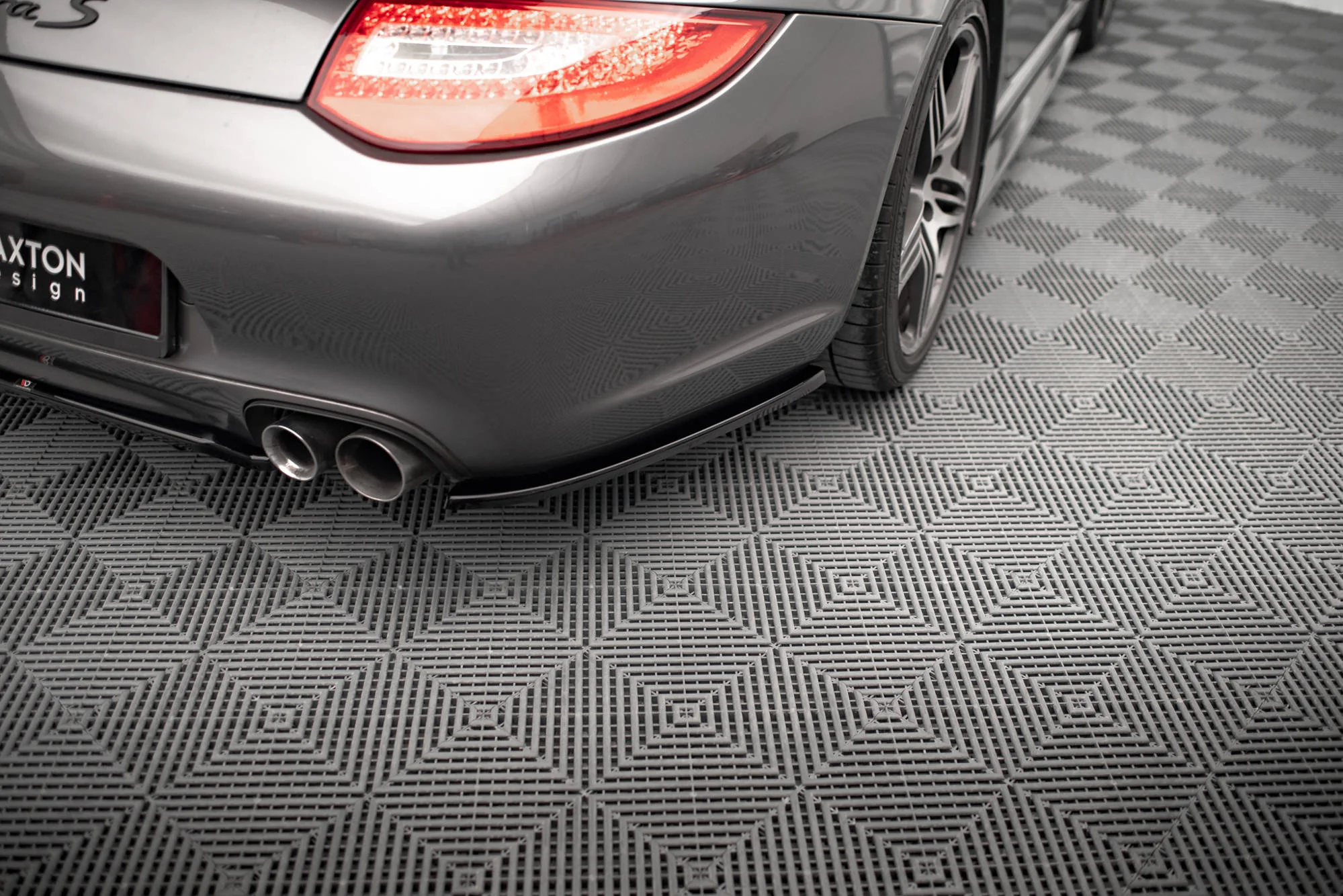 Rear Side Splitters Porsche 911 Carrera / Carrera GTS 997 Facelift - Image 3
