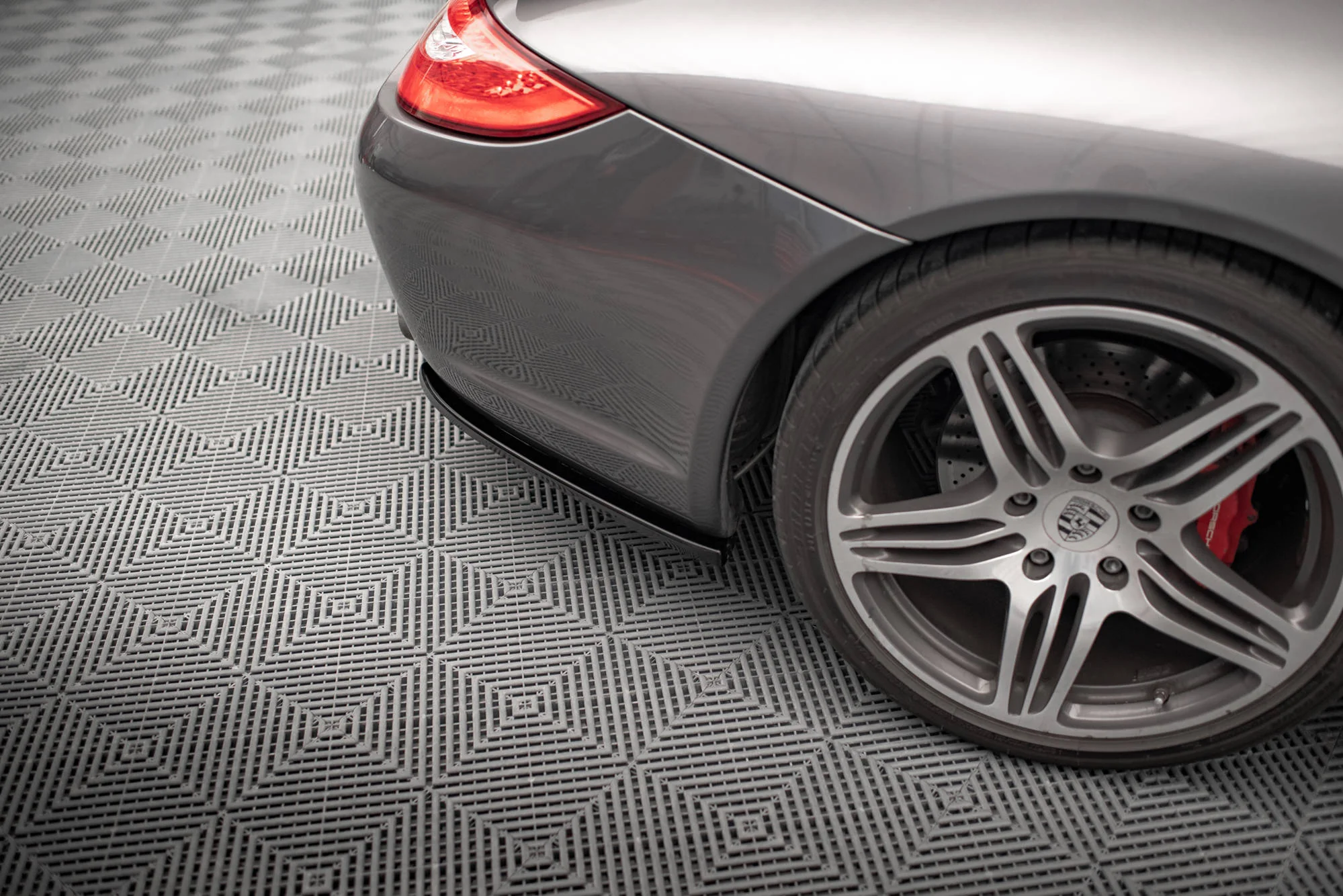 Rear Side Splitters Porsche 911 Carrera / Carrera GTS 997 Facelift - Image 4
