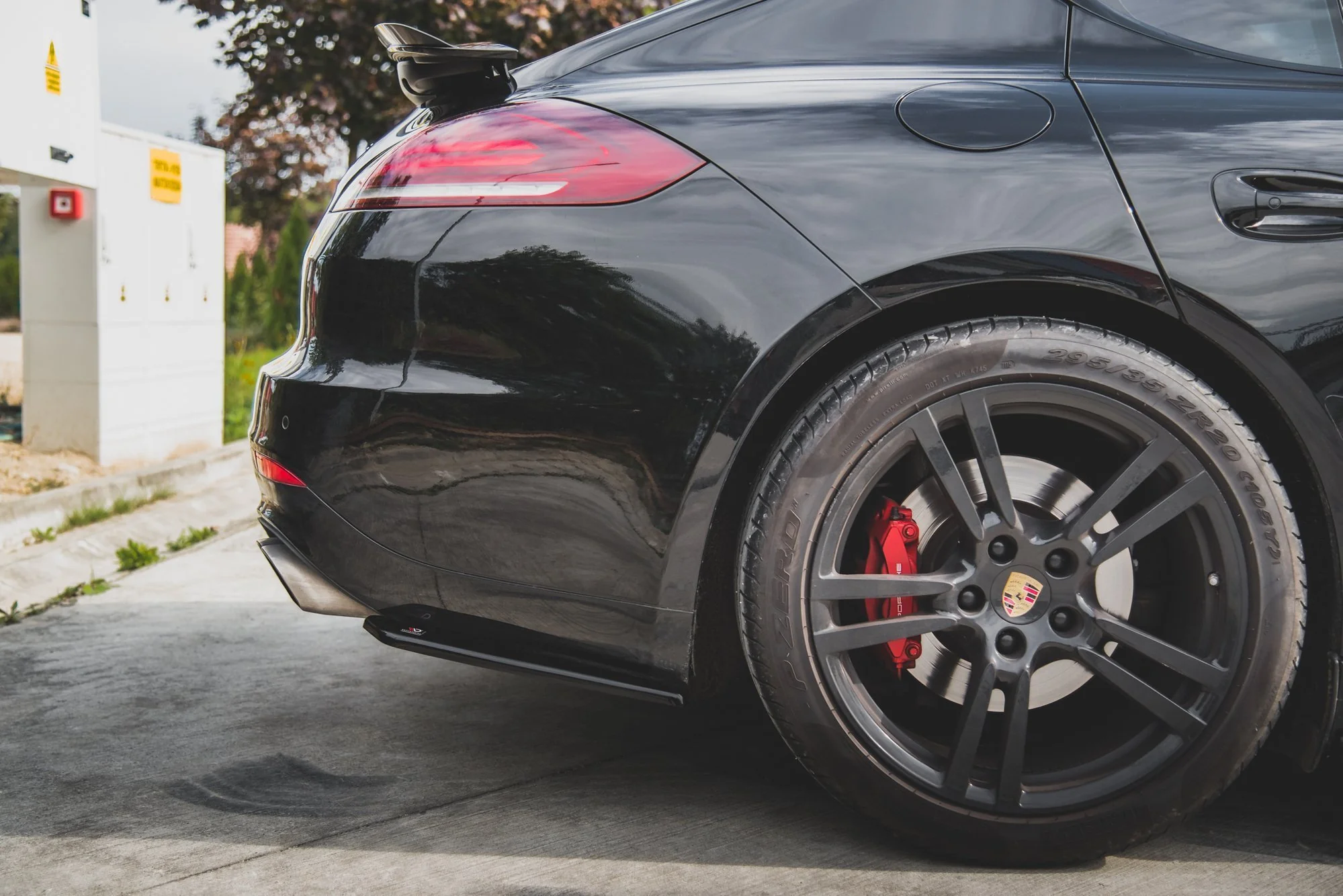 REAR SIDE SPLITTERS PORSCHE PANAMERA TURBO 970 FACELIFT - Image 4
