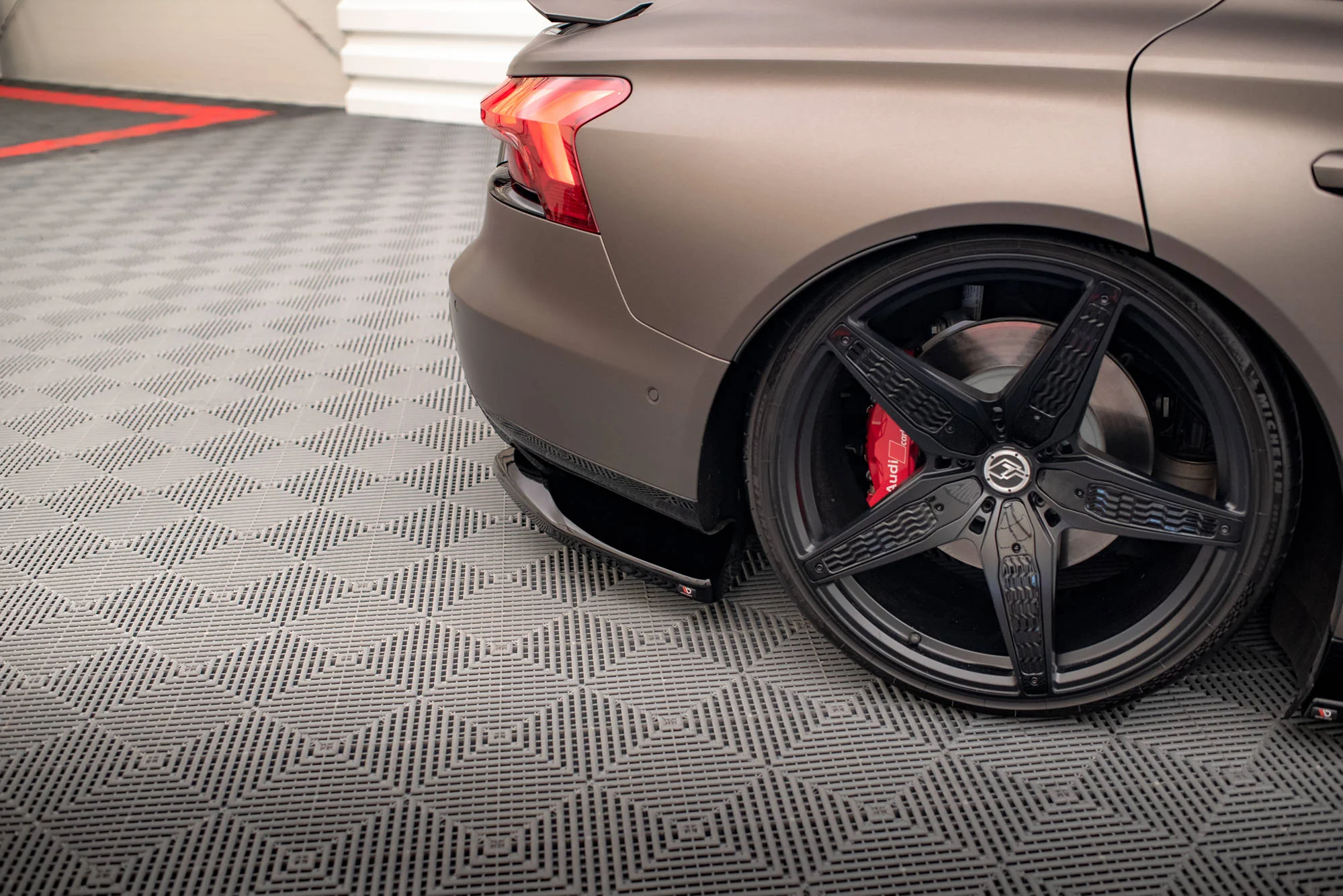 REAR SIDE SPLITTERS V.1 AUDI E-TRON GT / RS GT MK1 - Image 3