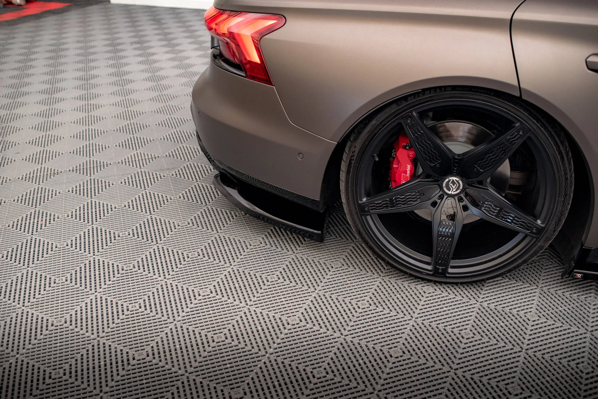 REAR SIDE SPLITTERS V.2 AUDI E-TRON GT / RS GT MK1 - Image 2