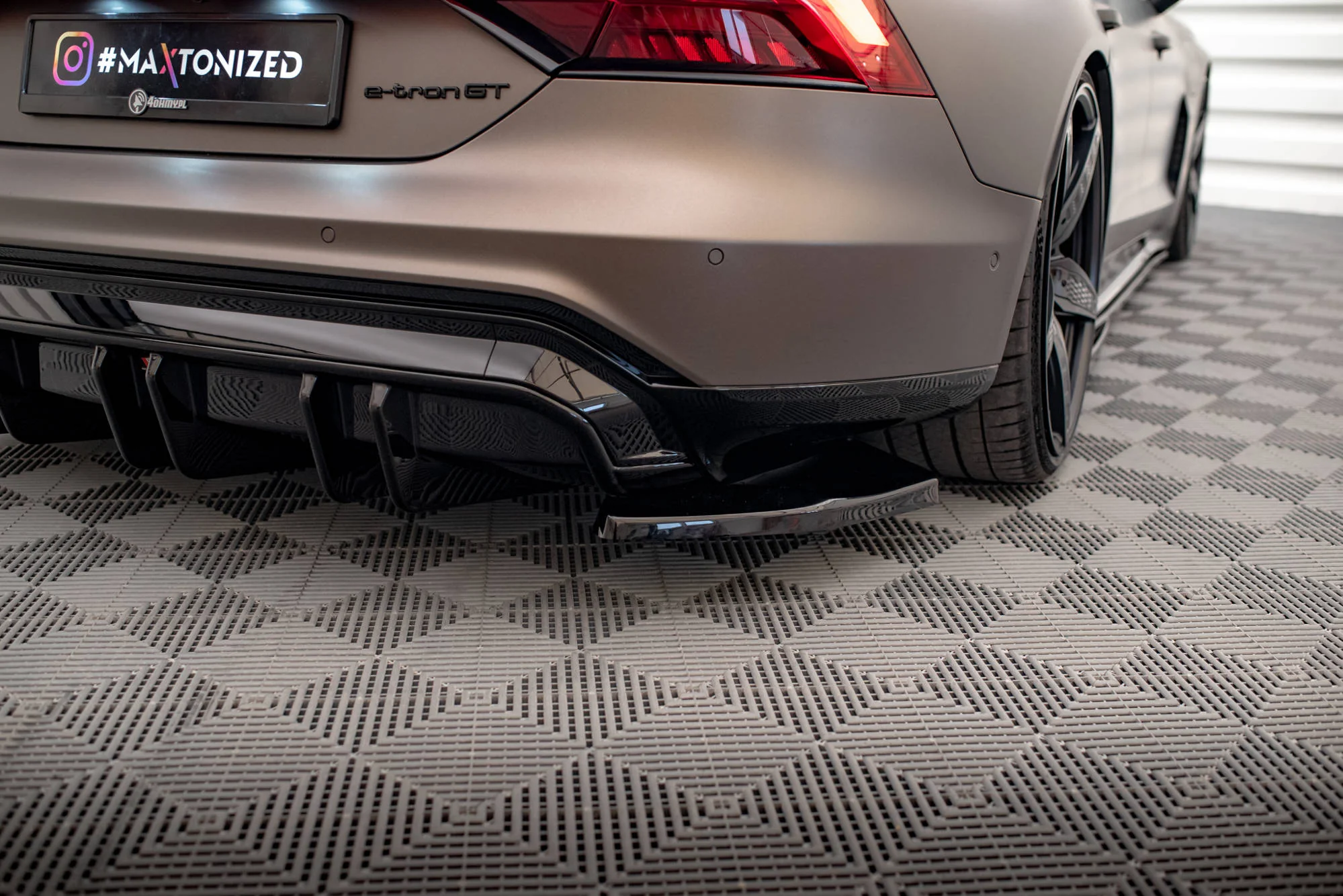REAR SIDE SPLITTERS V.2 AUDI E-TRON GT / RS GT MK1 - Image 3