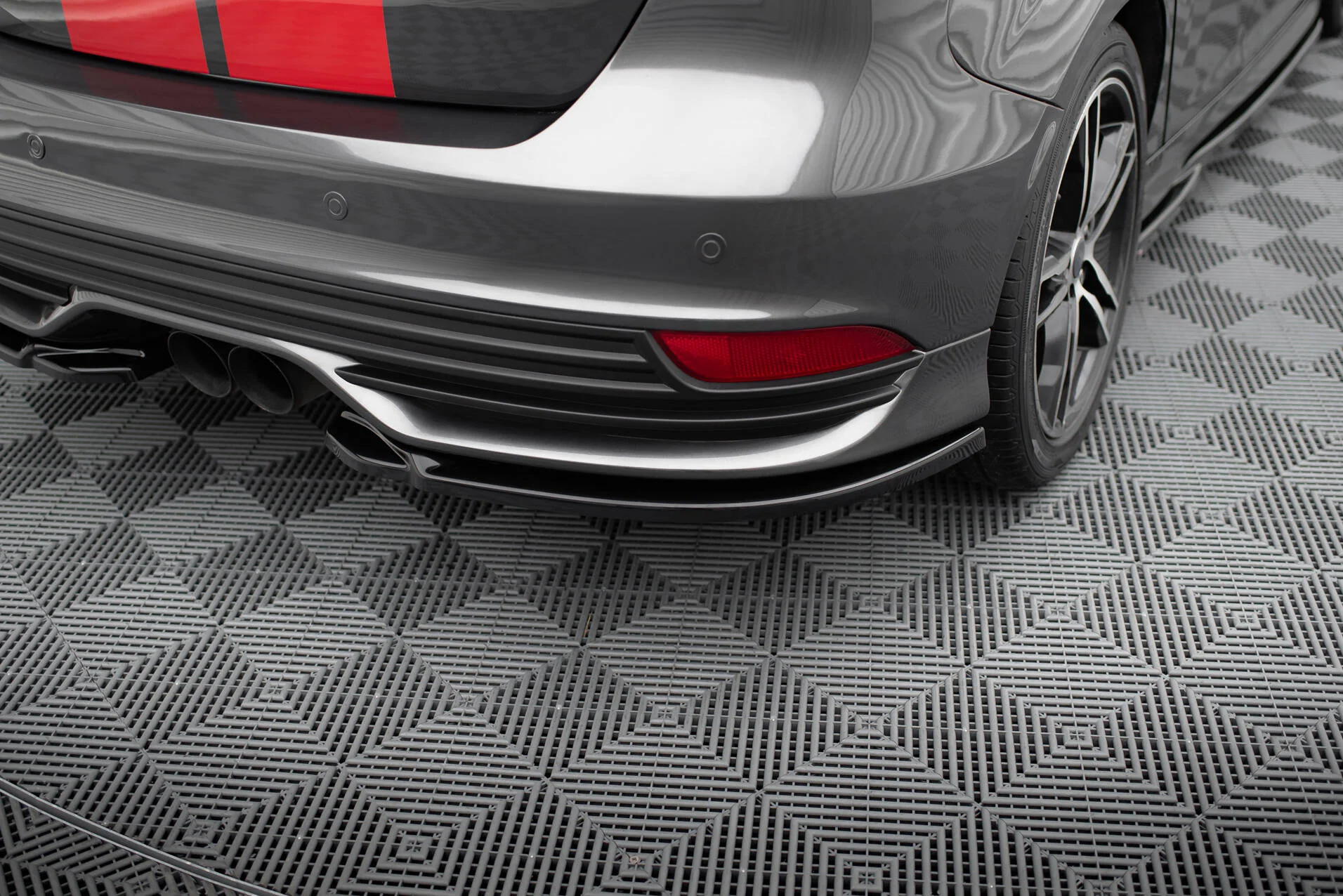 REAR SIDE SPLITTERS V.2 FORD FOCUS ST MK3 FACELIFT - Image 3