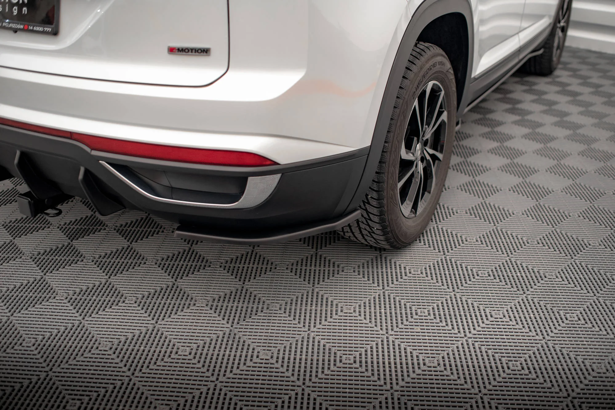 REAR SIDE SPLITTERS VOLKSWAGEN ATLAS CROSS - Image 3