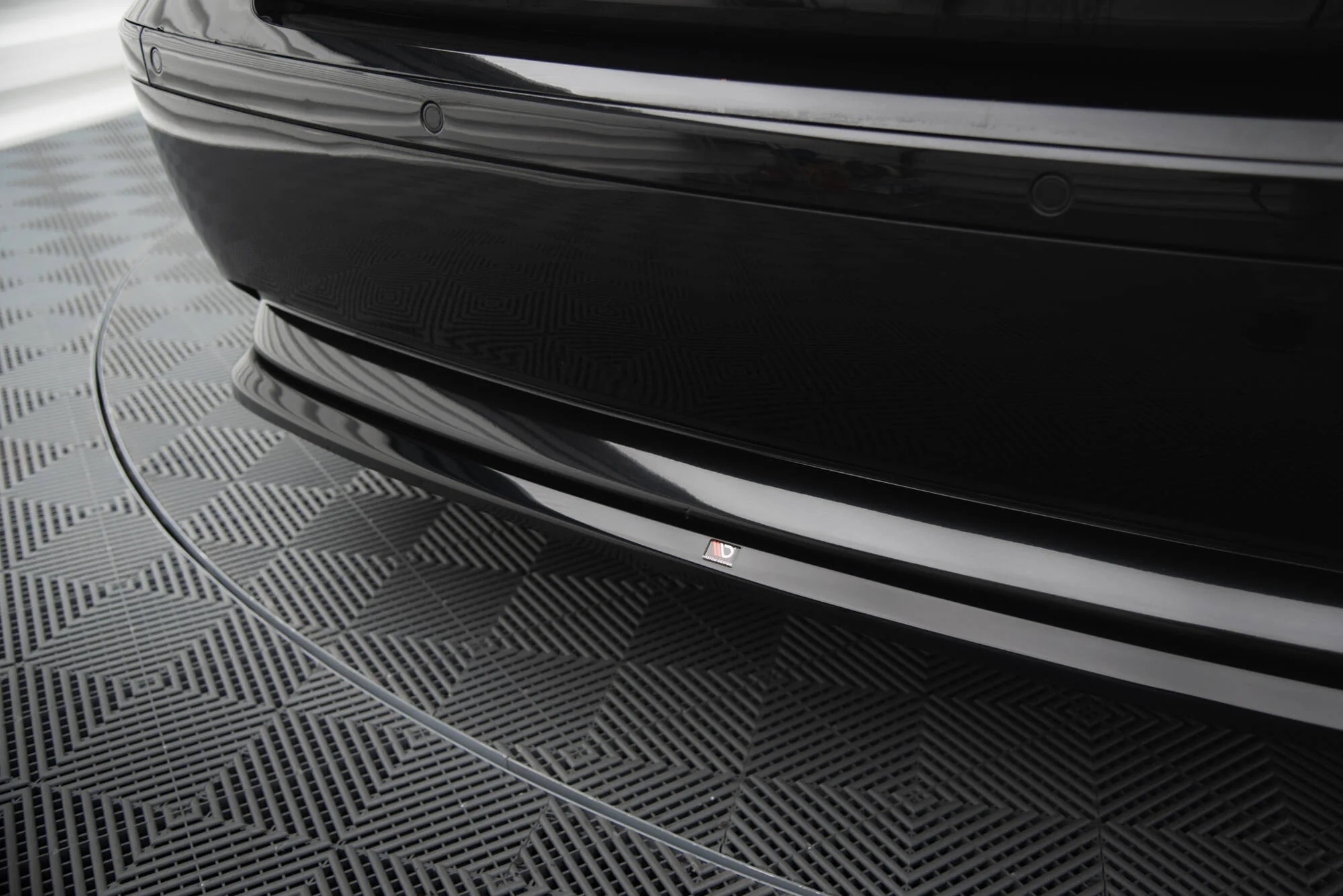 Rear Splitter BMW 7 E65 - Image 3