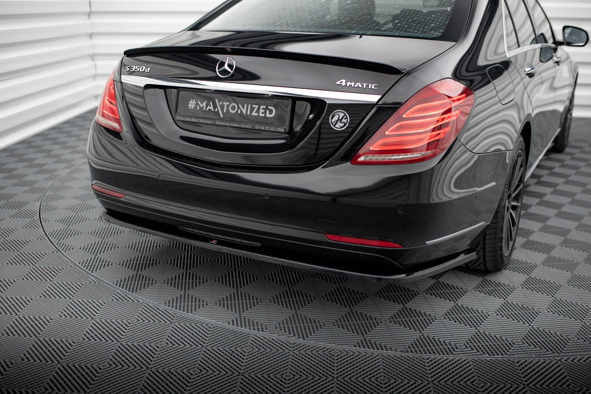 Rear Splitter V.1 Mercedes-Benz S W222 - Image 3