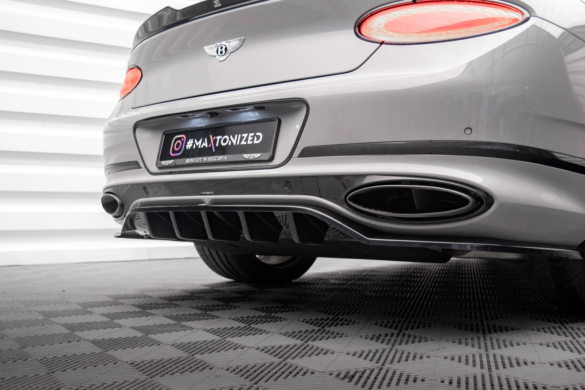 Rear Splitter (with vertical bars) Bentley Continental GT Mk3 - Image 4