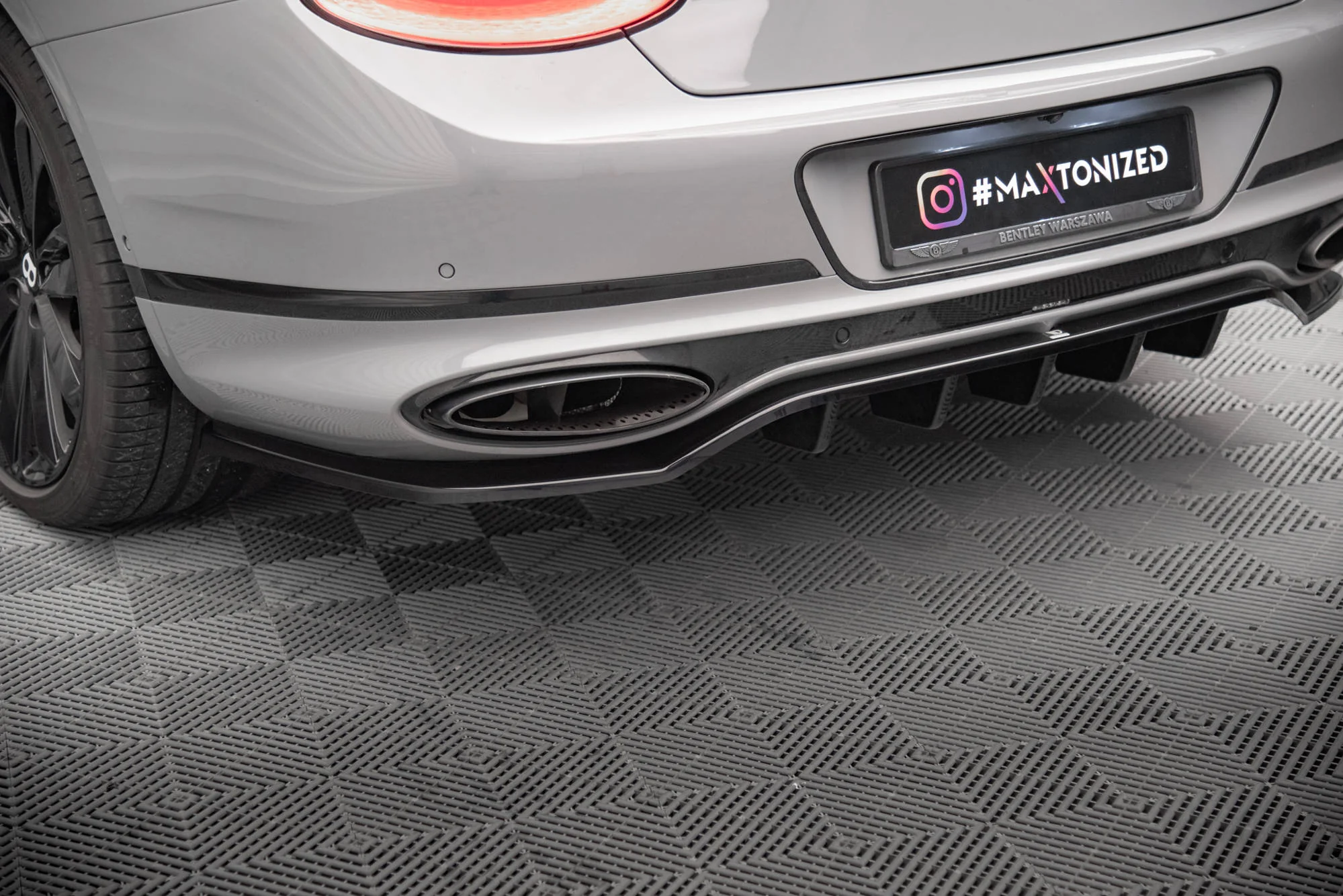 Rear Splitter (with vertical bars) Bentley Continental GT Mk3 - Image 5