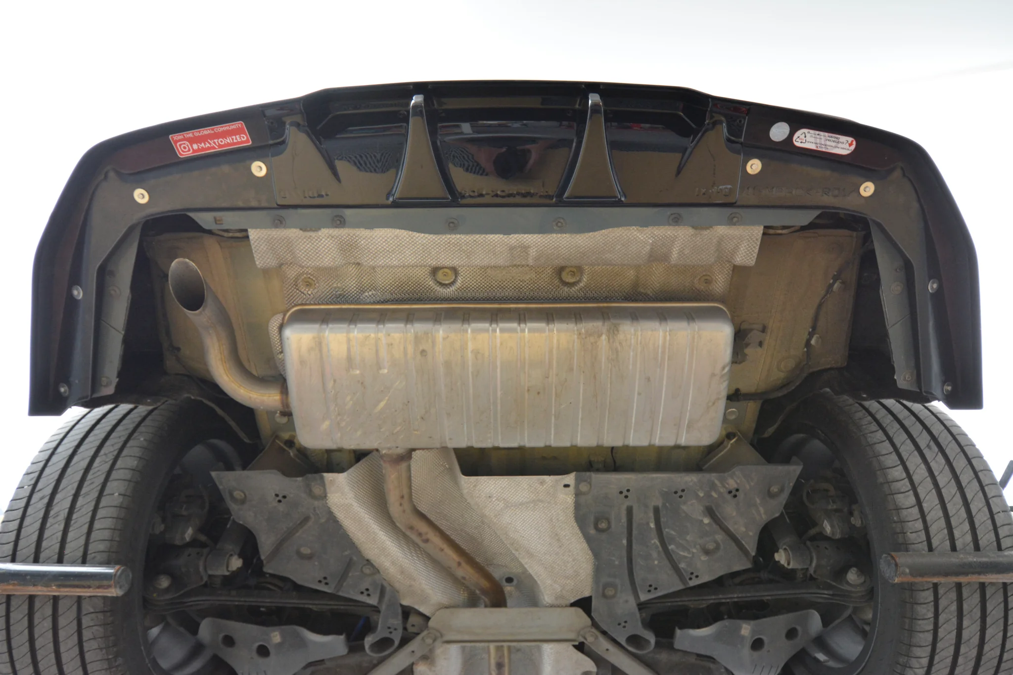 Rear Splitter (with vertical bars) BMW X1 M-Pack U11 - Image 9