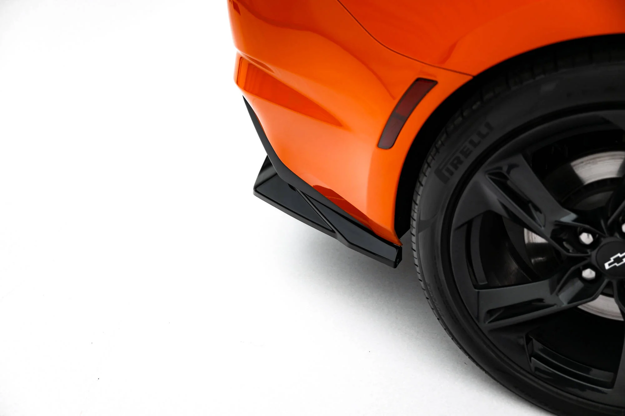 Rear Splitter (with vertical bars) Chevrolet Camaro SS Mk6 Facelift - Image 3