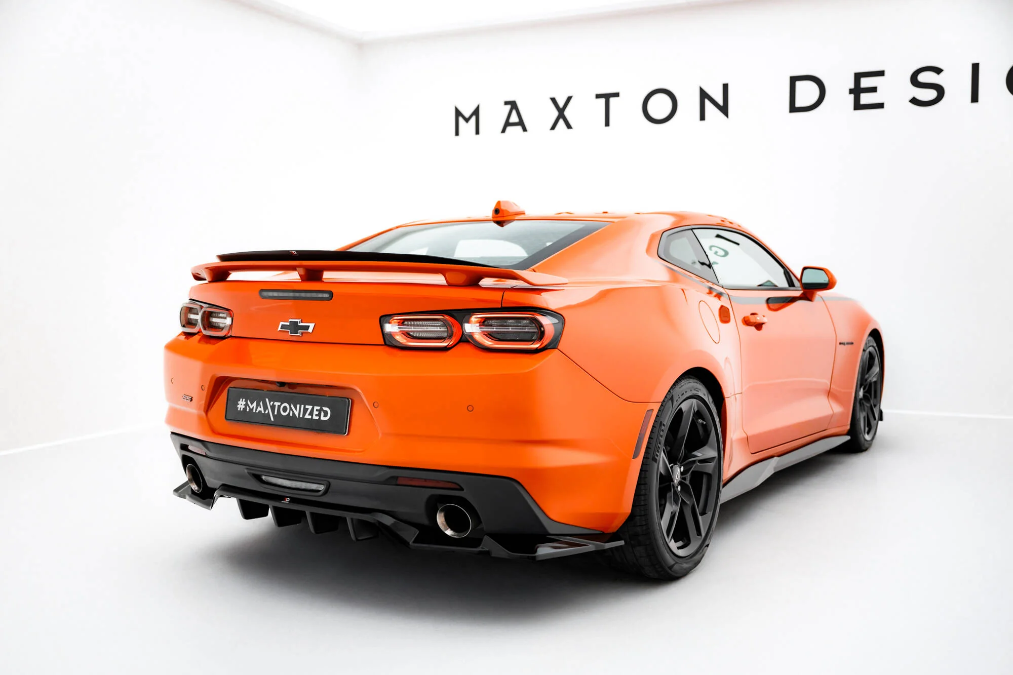 Rear Splitter (with vertical bars) Chevrolet Camaro SS Mk6 Facelift - Image 5