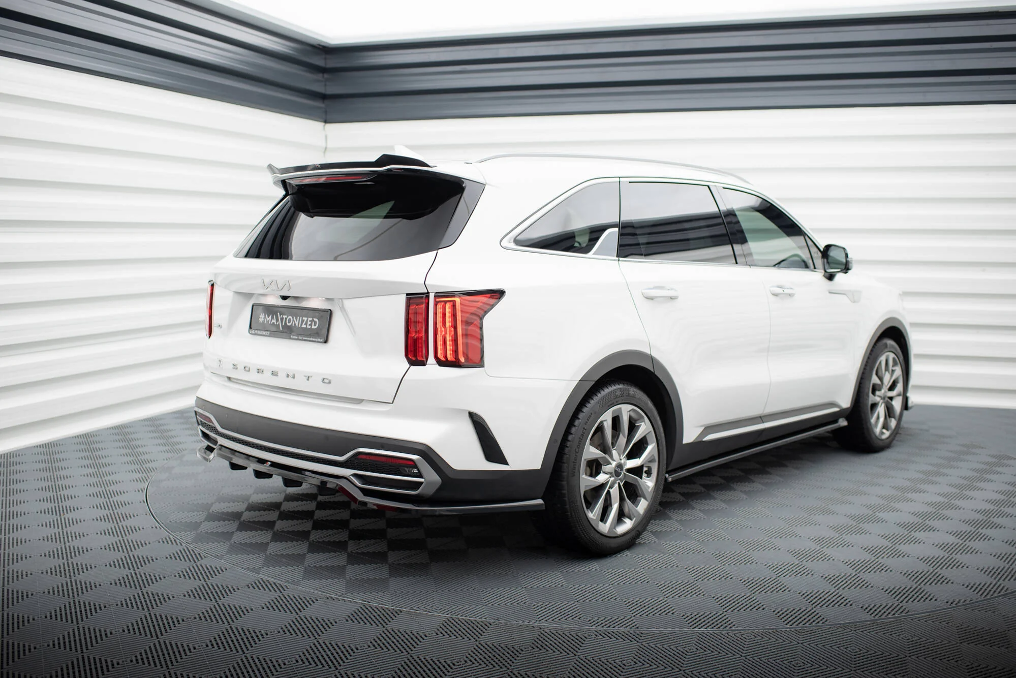 Rear Splitter (with vertical bars) Kia Sorento Mk4 - Image 5