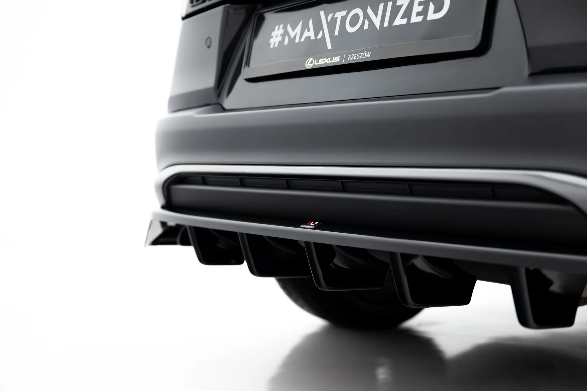 Rear Splitter (with vertical bars) Lexus UX F-Sport Mk1 - Image 3