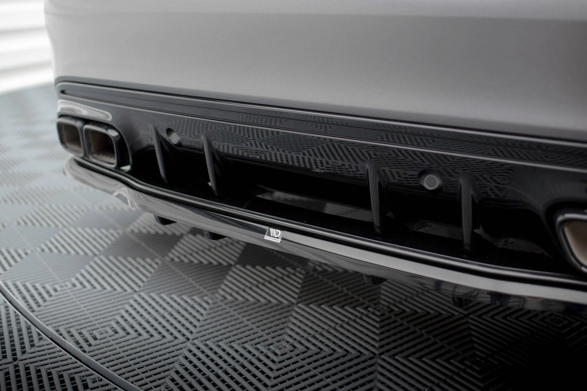 Rear Splitter (with vertical bars) Mercedes-AMG C63 Sedan / Estate W205 Facelift - Image 3