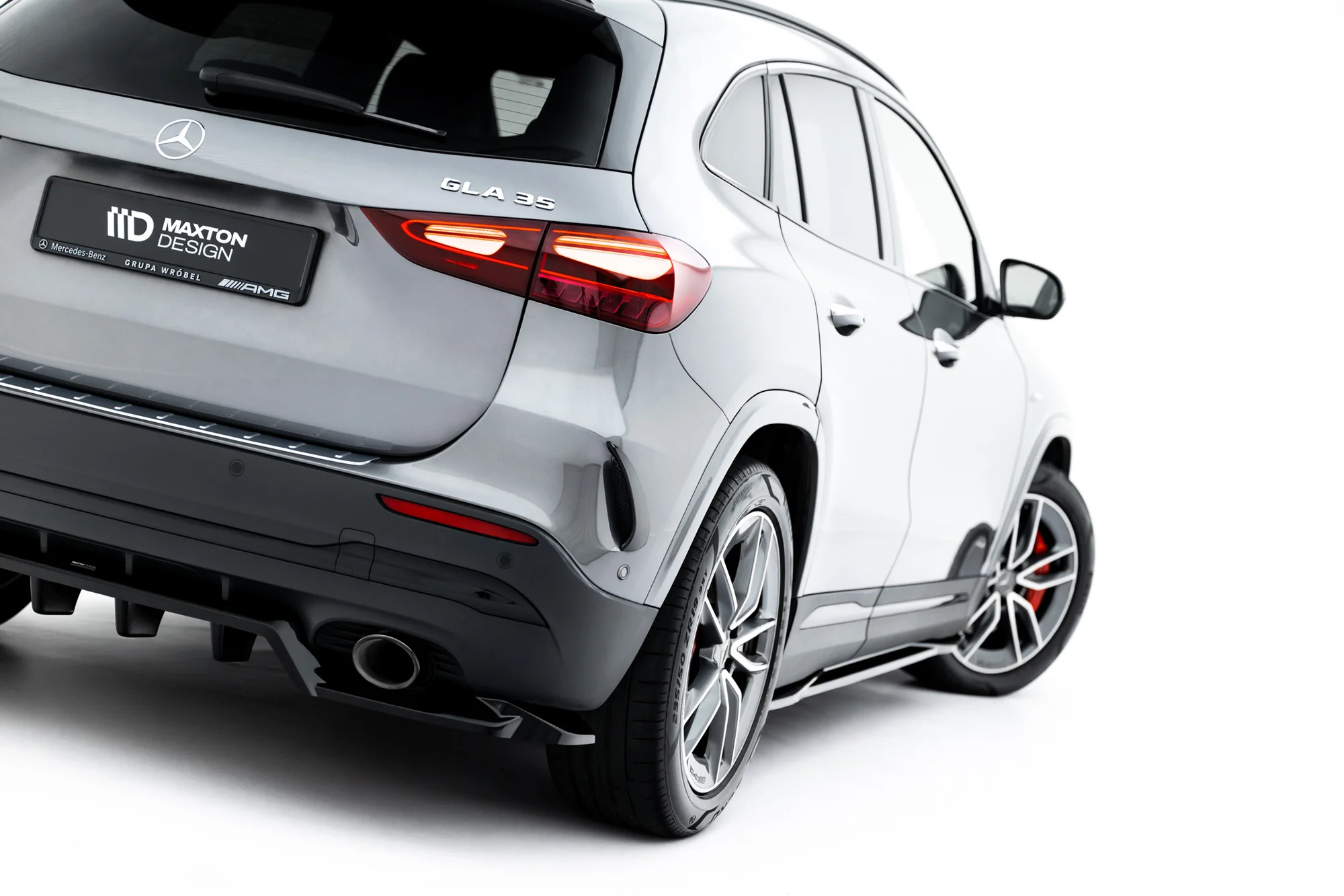 Rear Splitter (with vertical bars) Mercedes-AMG GLA 35 H247 Facelift - Image 5