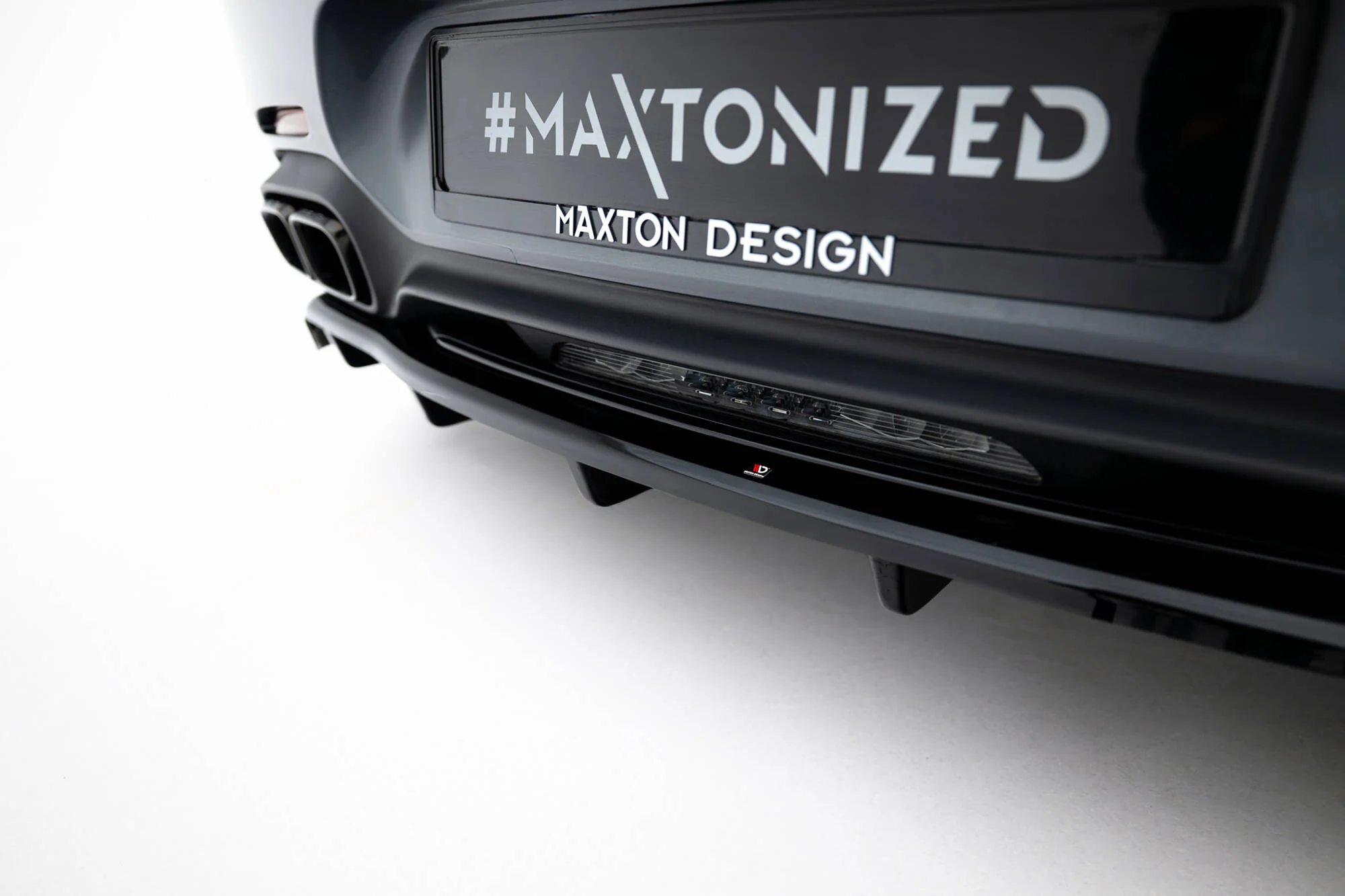 Rear Splitter (with vertical bars) Mercedes-AMG GT C C190 Facelift - Image 3