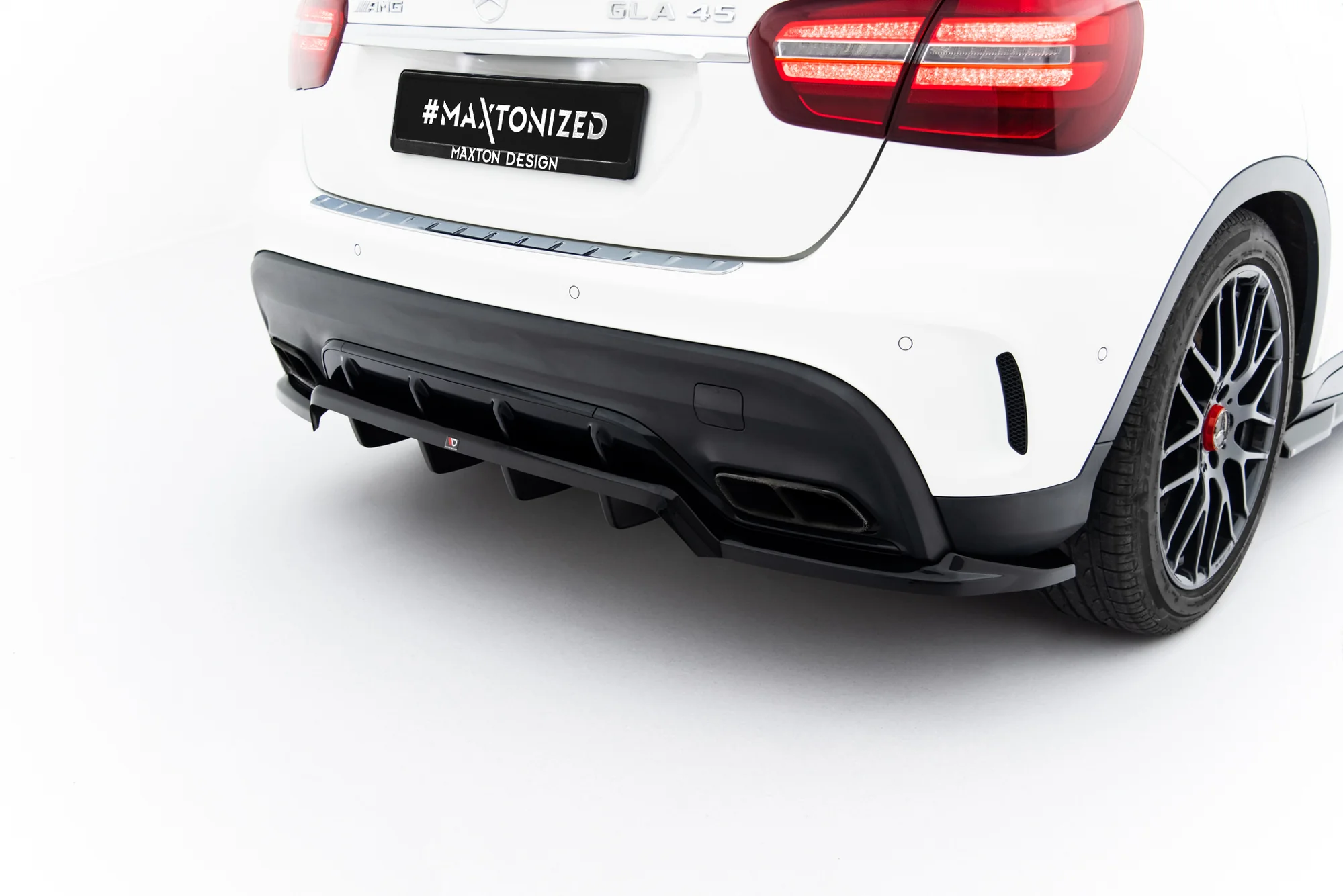 Rear Splitter (with vertical bars) Mercedes-Benz GLA 45 AMG X156 Facelift - Image 2