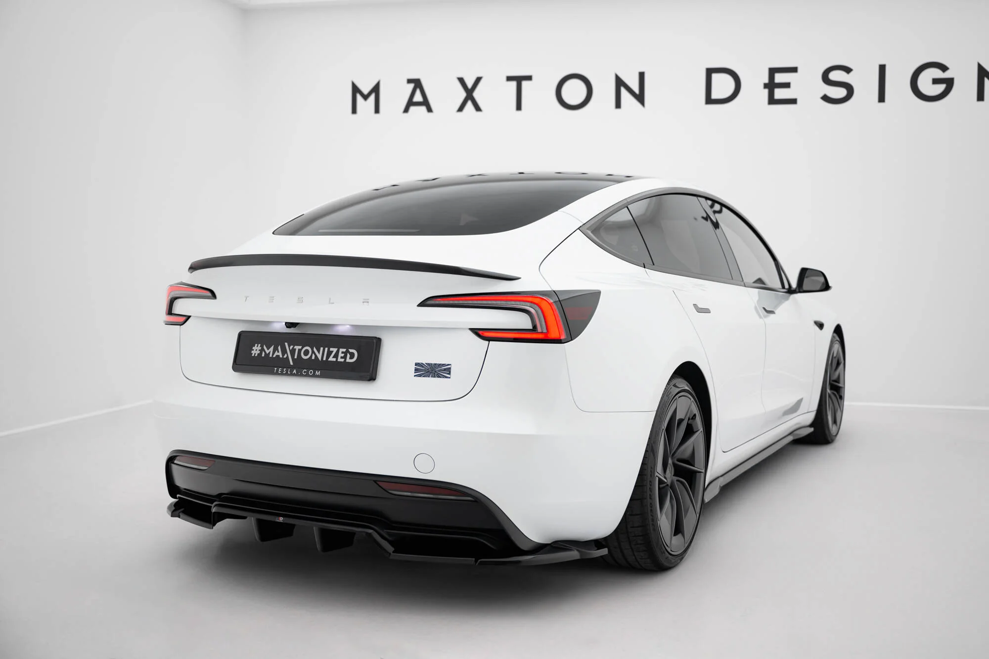 Rear Splitter (with vertical bars) V.2 Tesla Model 3 Performance Mk1 Facelift - Image 2