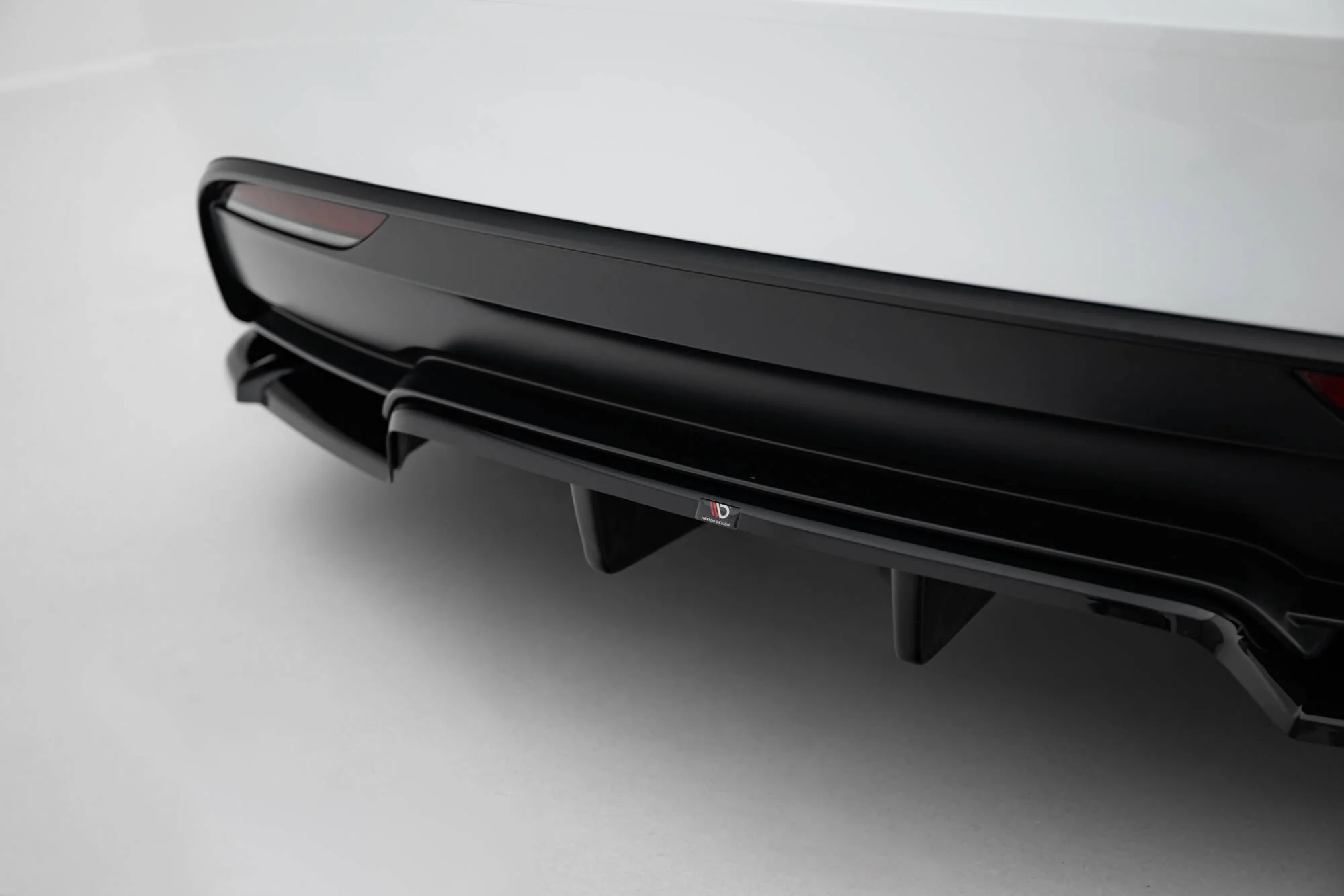 Rear Splitter (with vertical bars) V.2 Tesla Model 3 Performance Mk1 Facelift - Image 3