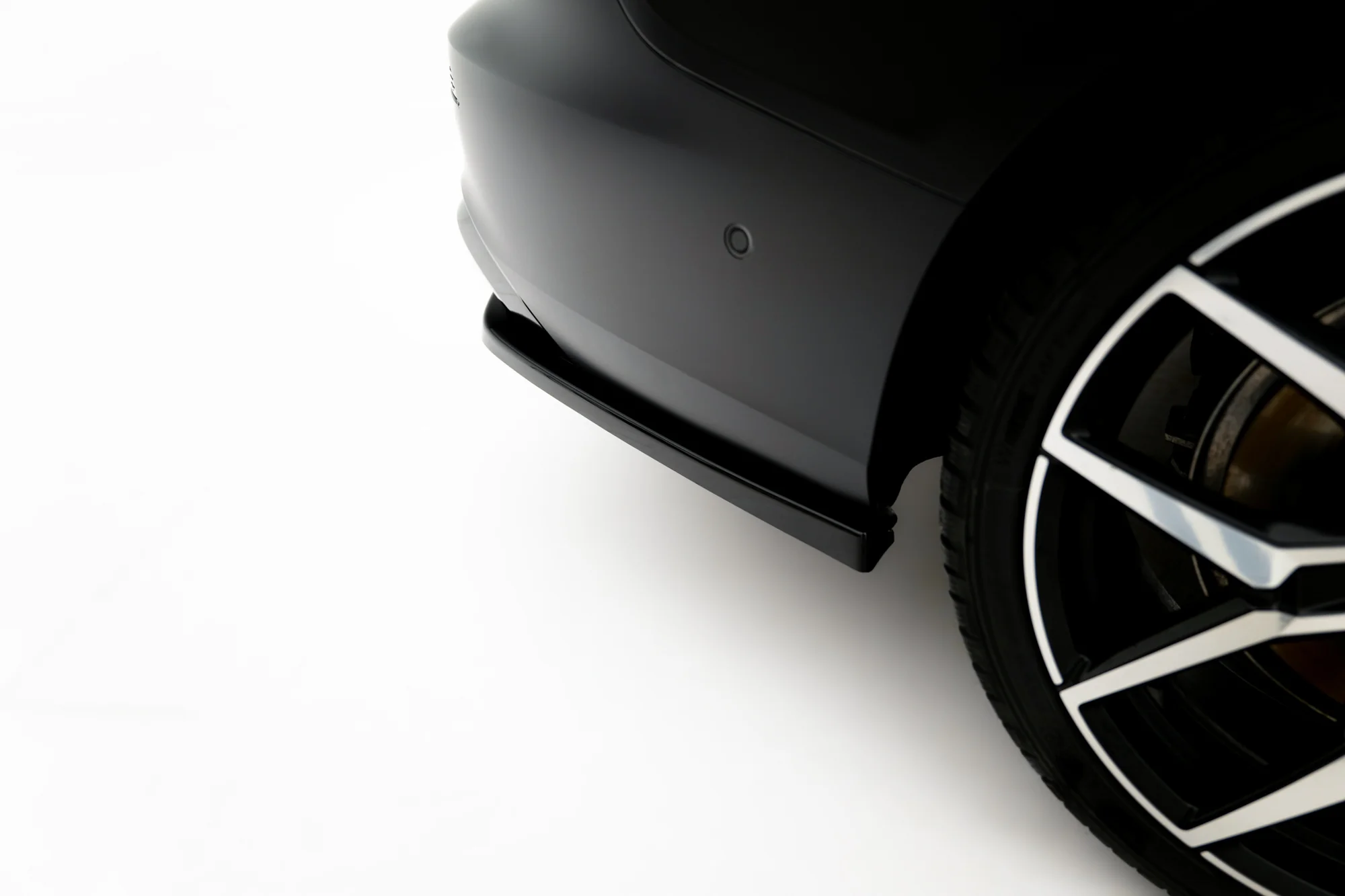 Rear Splitter (with vertical bars) Volvo S60/V60 R-Design Mk3 [MY2023-] - Image 4