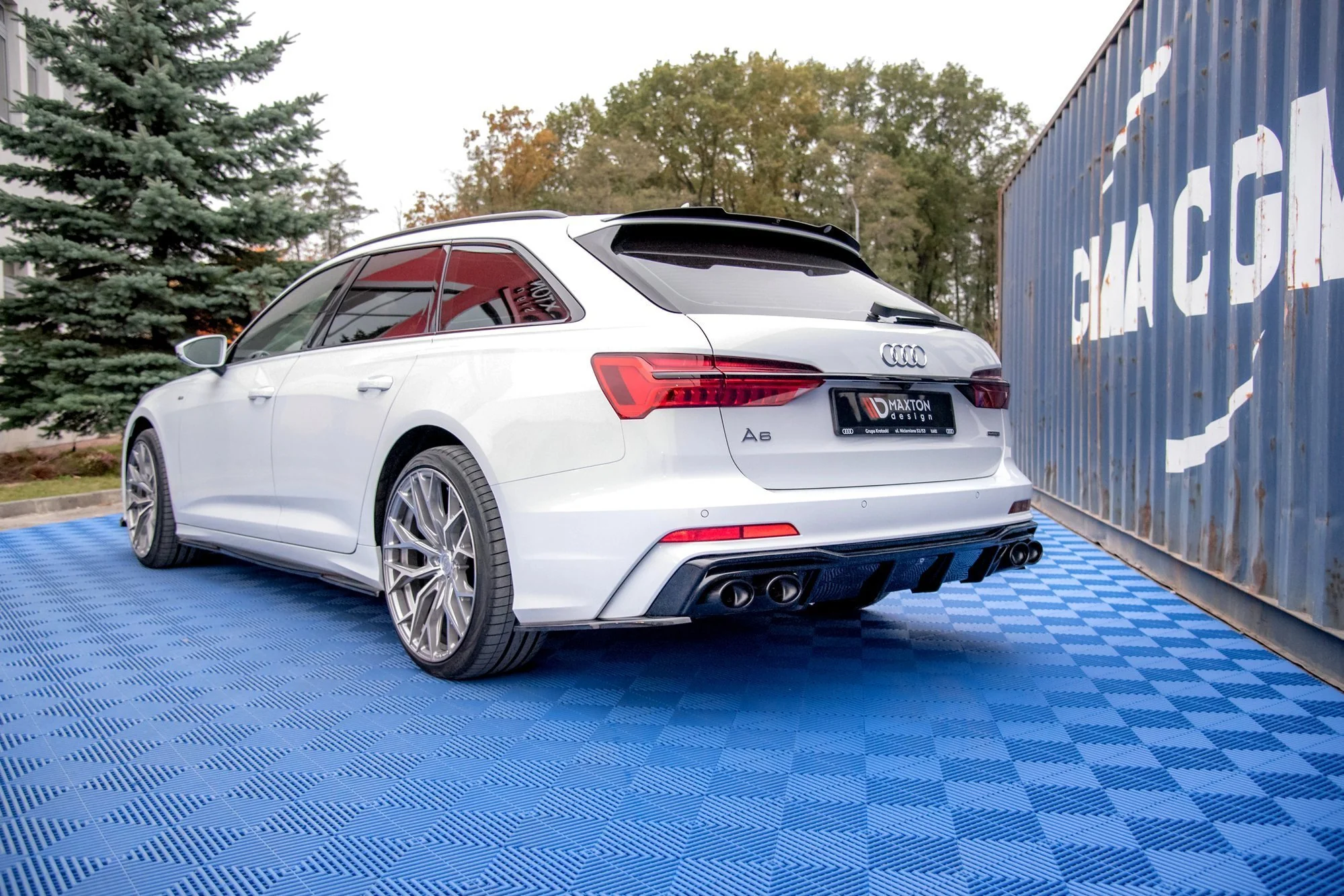 REAR VALANCE + EXHAUST ENDS IMITATION AUDI A6 C8 S-LINE - Image 10