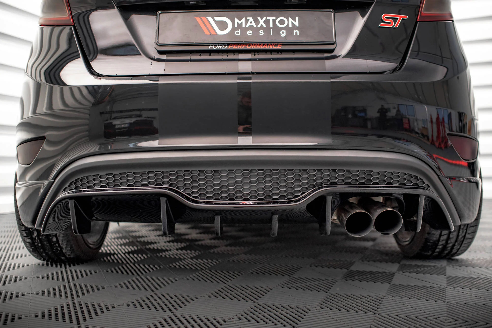 REAR VALANCE FORD FIESTA ST (5 DOOR VERSION) MK7 FACELIFT - Image 3