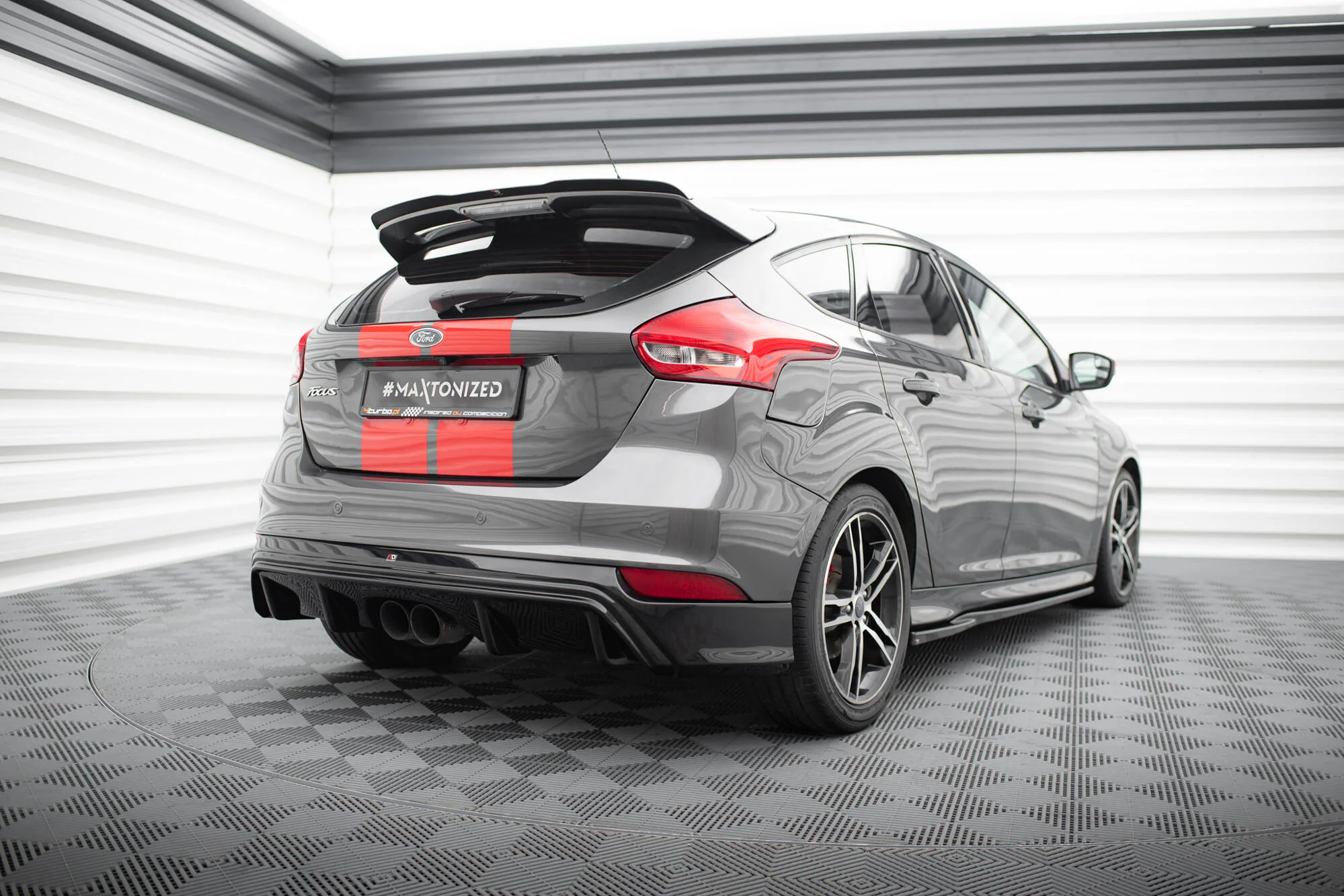 REAR VALANCE FORD FOCUS ST MK3 FACELIFT ((MK3.5) (RS-LOOK) - Image 3