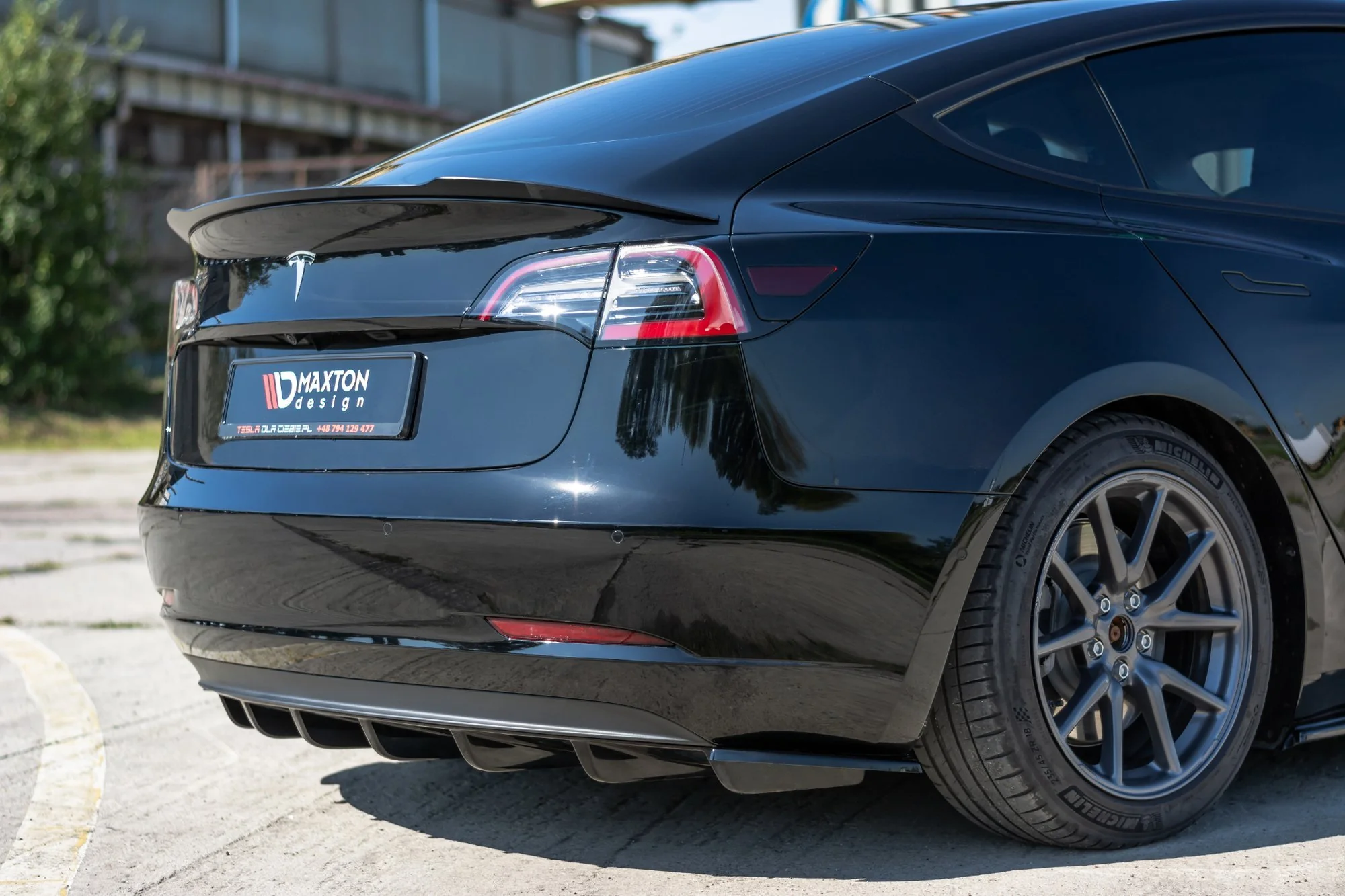 REAR VALANCE TESLA MODEL 3 - Image 3