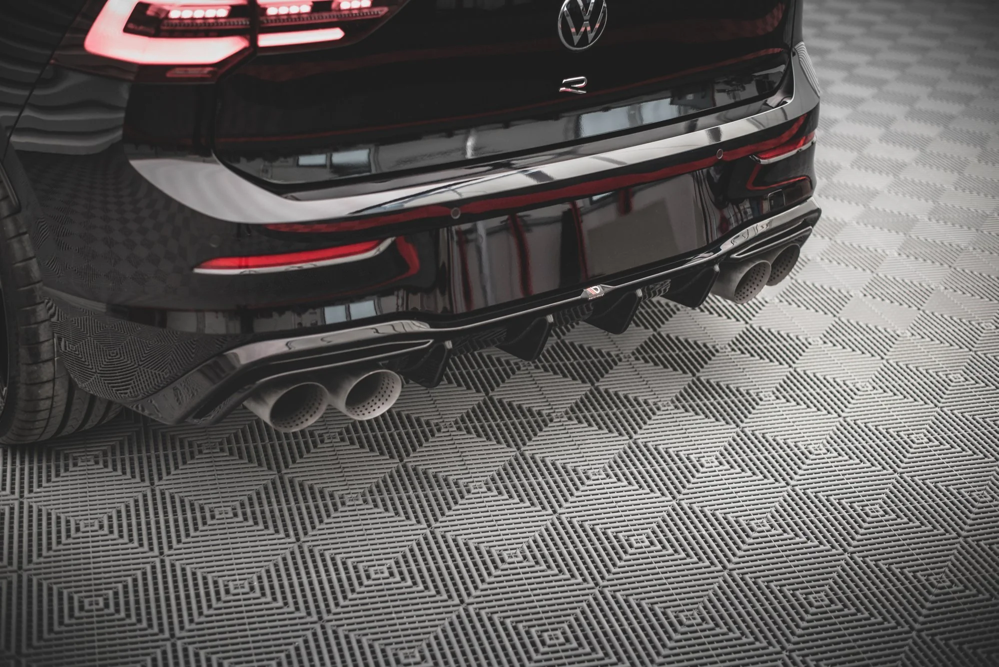REAR VALANCE V.2 VOLKSWAGEN GOLF R MK8 - Image 4