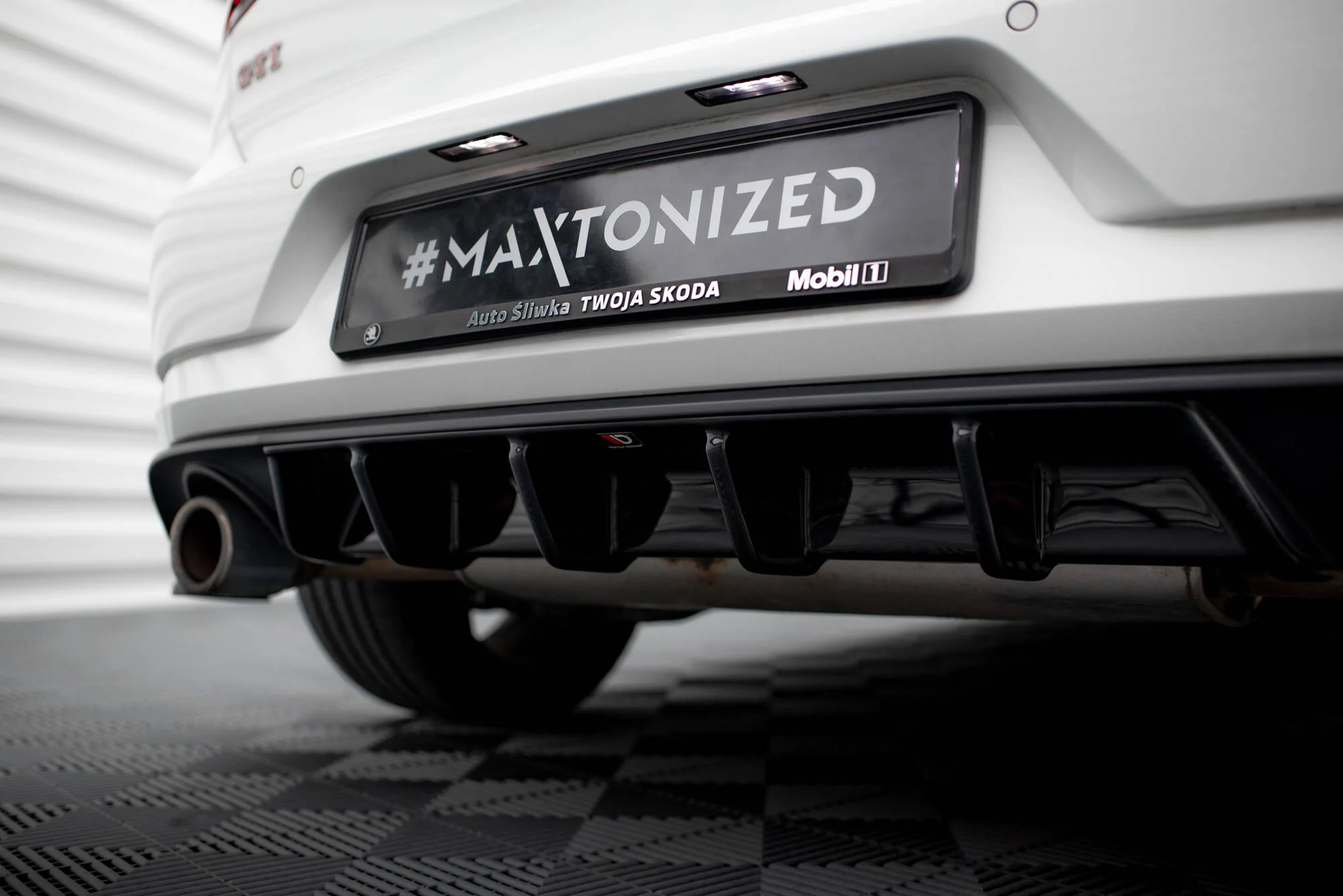 REAR VALANCE VW GOLF VII GTI FACELIFT - Image 4