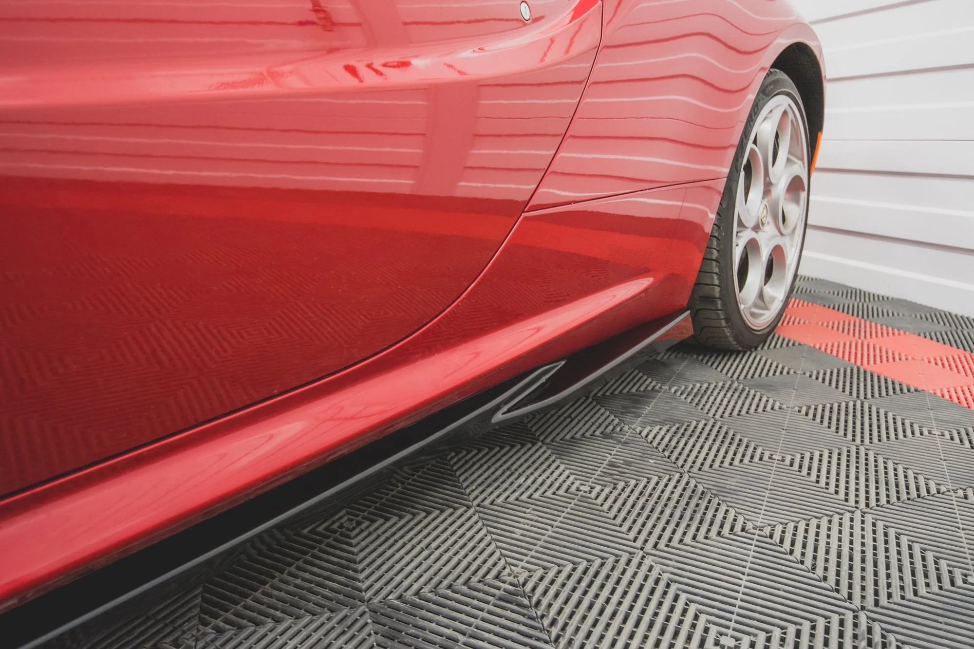 SIDE SKIRTS DIFFUSERS ALFA ROMEO 4C - Image 4