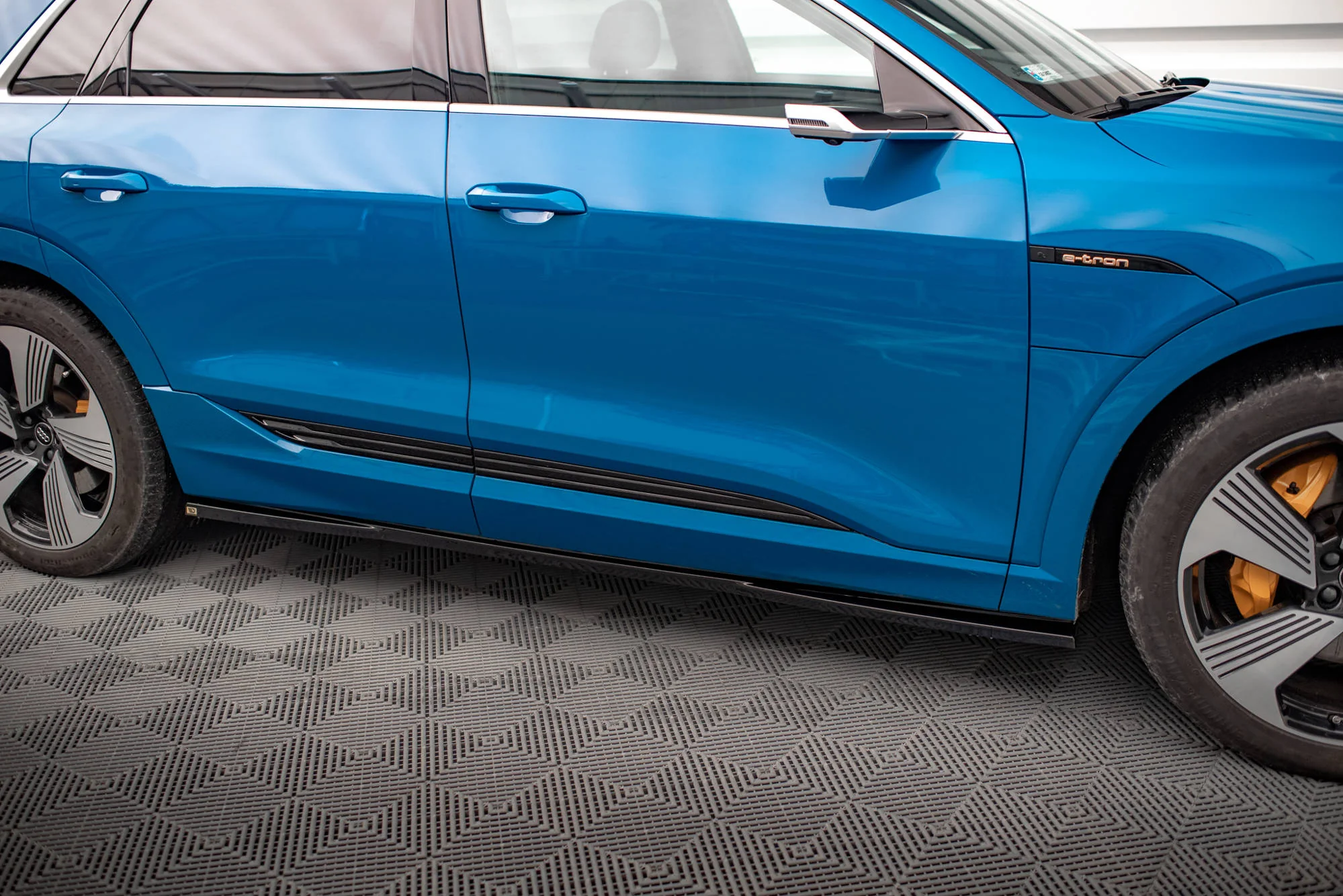 SIDE SKIRTS DIFFUSERS AUDI E-TRON - Image 2