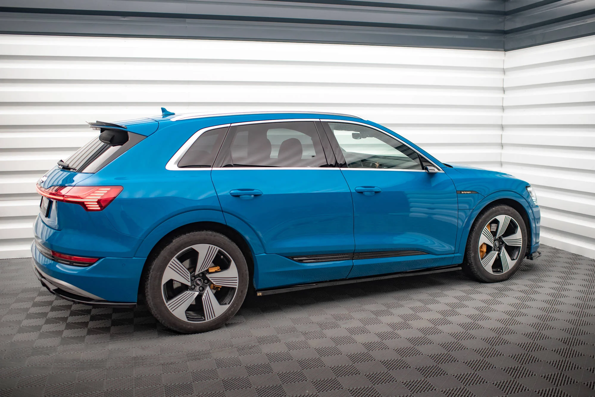 SIDE SKIRTS DIFFUSERS AUDI E-TRON - Image 4