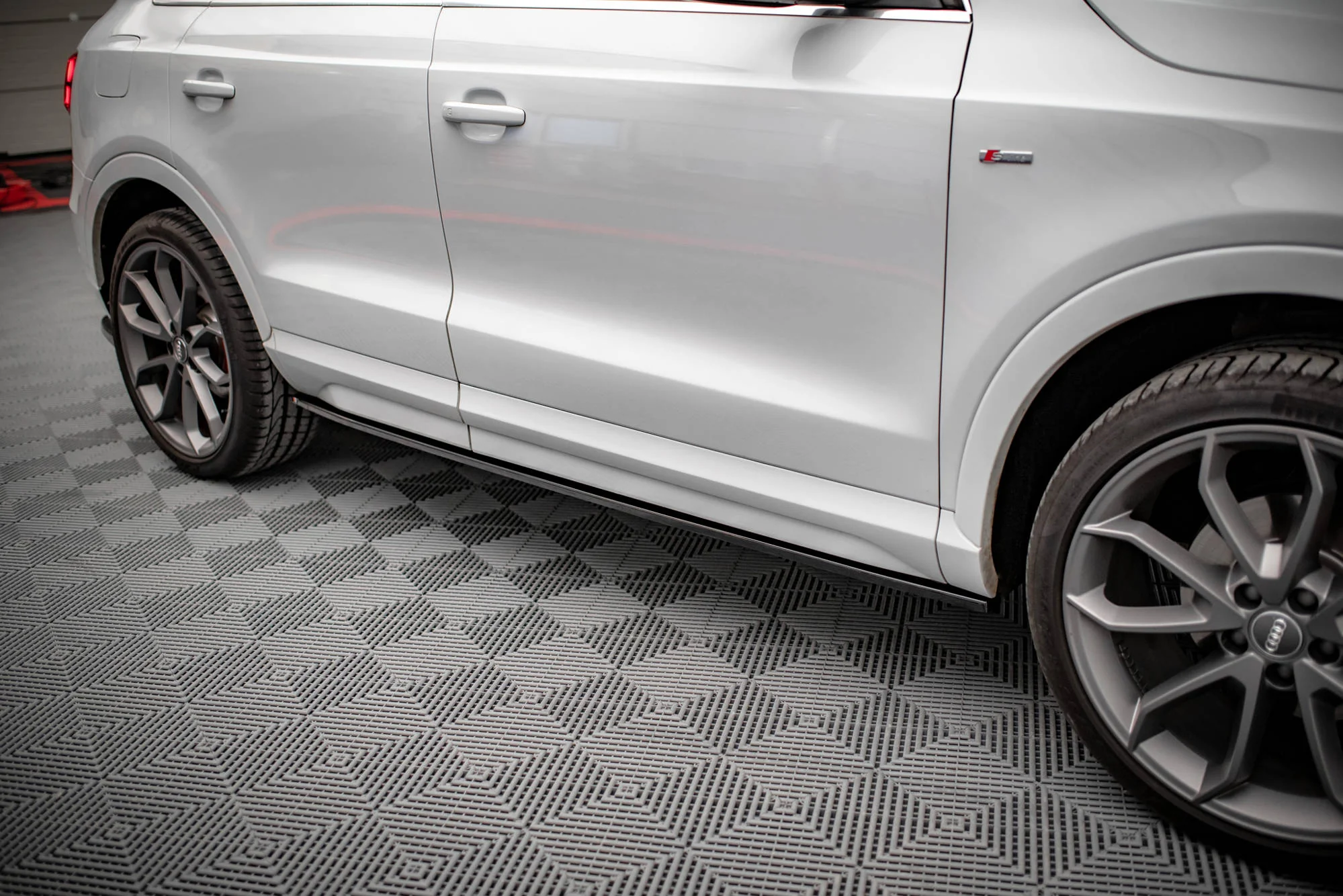SIDE SKIRTS DIFFUSERS AUDI Q3 S-LINE 8U FACELIFT - Image 3