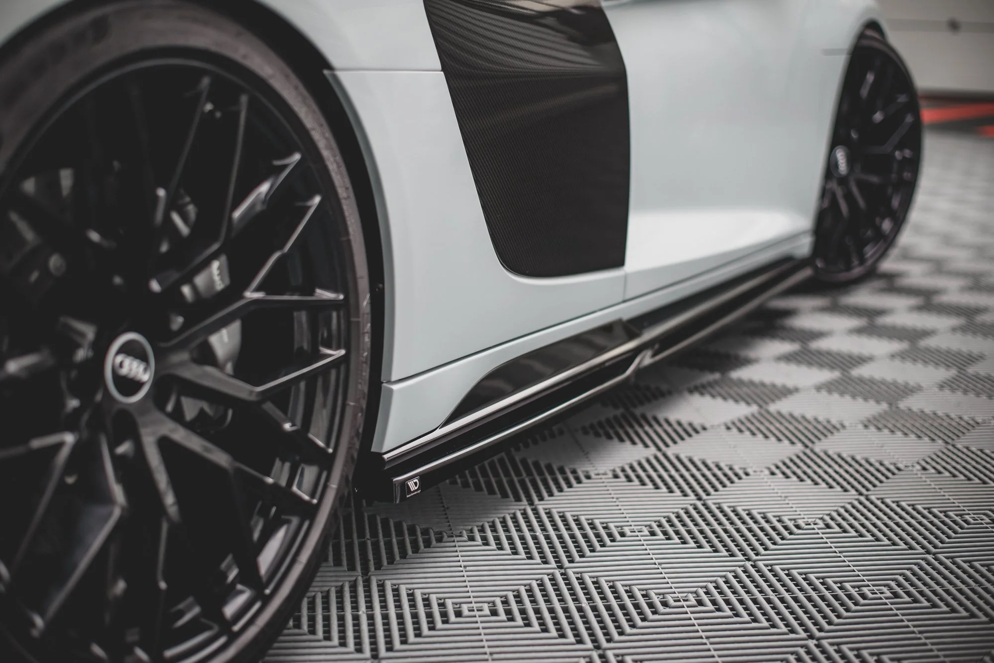 SIDE SKIRTS DIFFUSERS AUDI R8 MK2 FACELIFT - Image 4