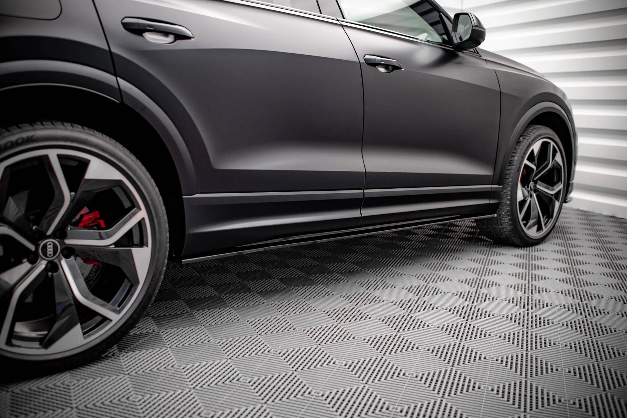 SIDE SKIRTS DIFFUSERS AUDI RSQ8 MK1 - Image 3
