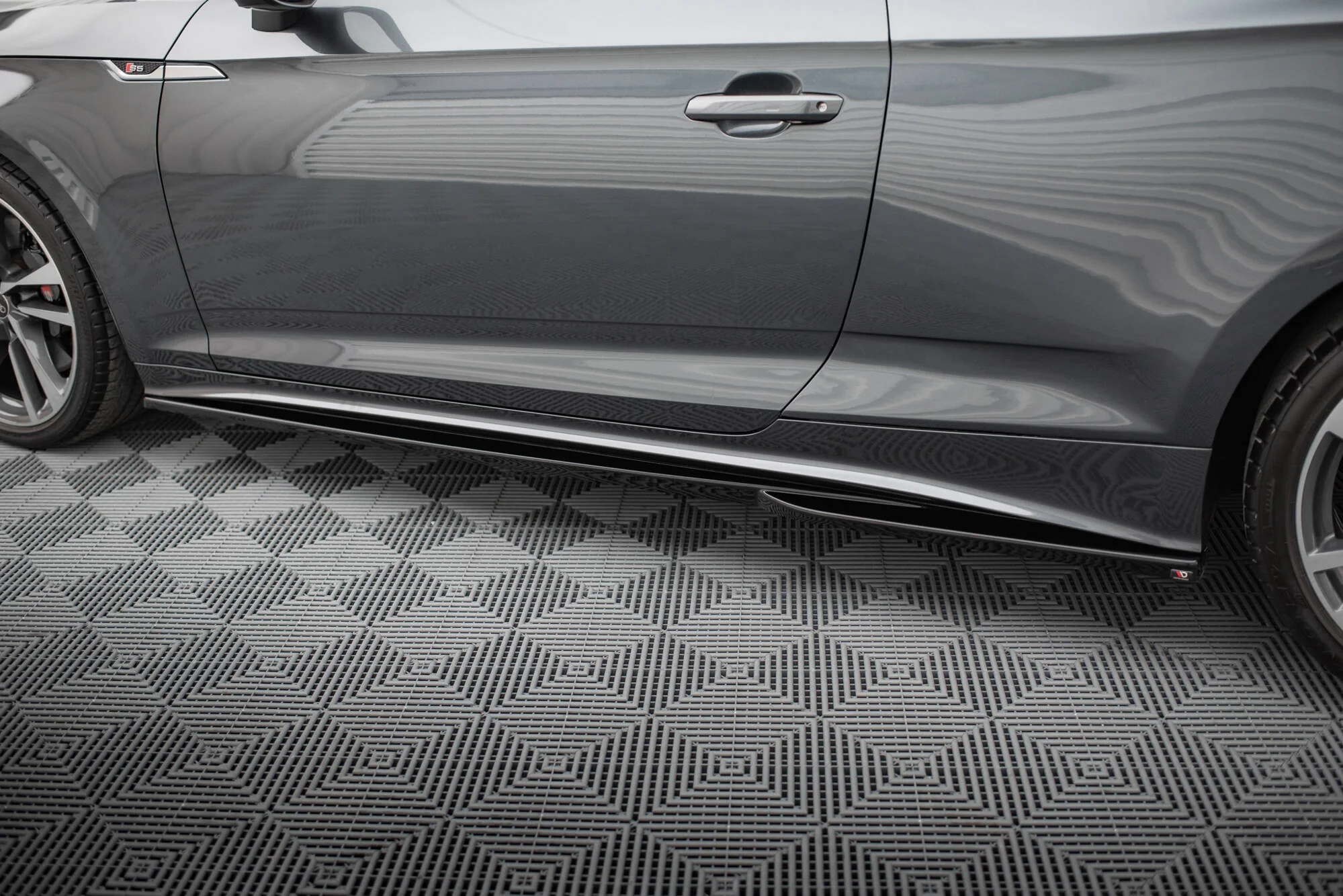 SIDE SKIRTS DIFFUSERS AUDI S5 COUPE / A5 S-LINE COUPE F5 FACELIFT - Image 4